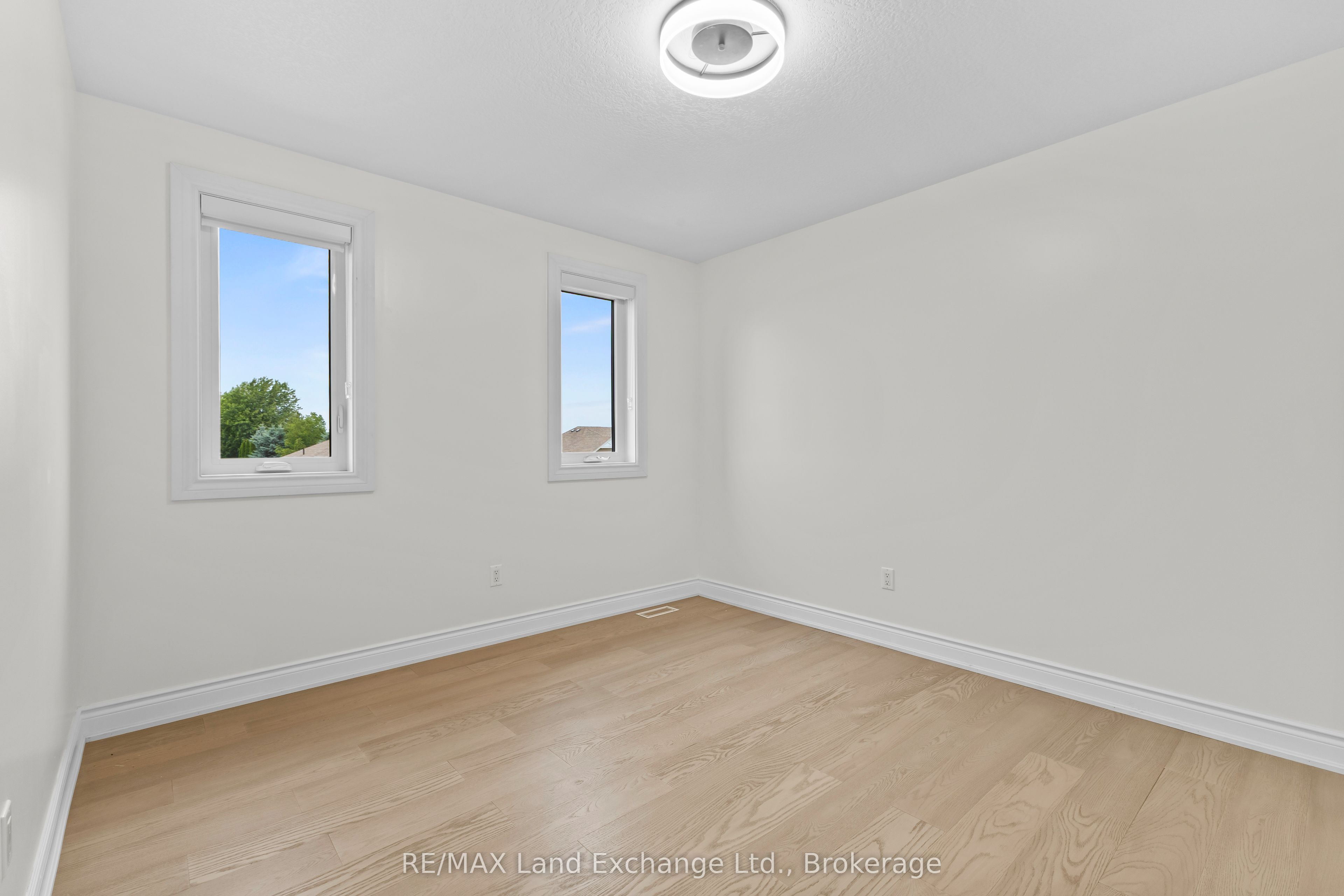 849 Sumpton Street Property Photo 30