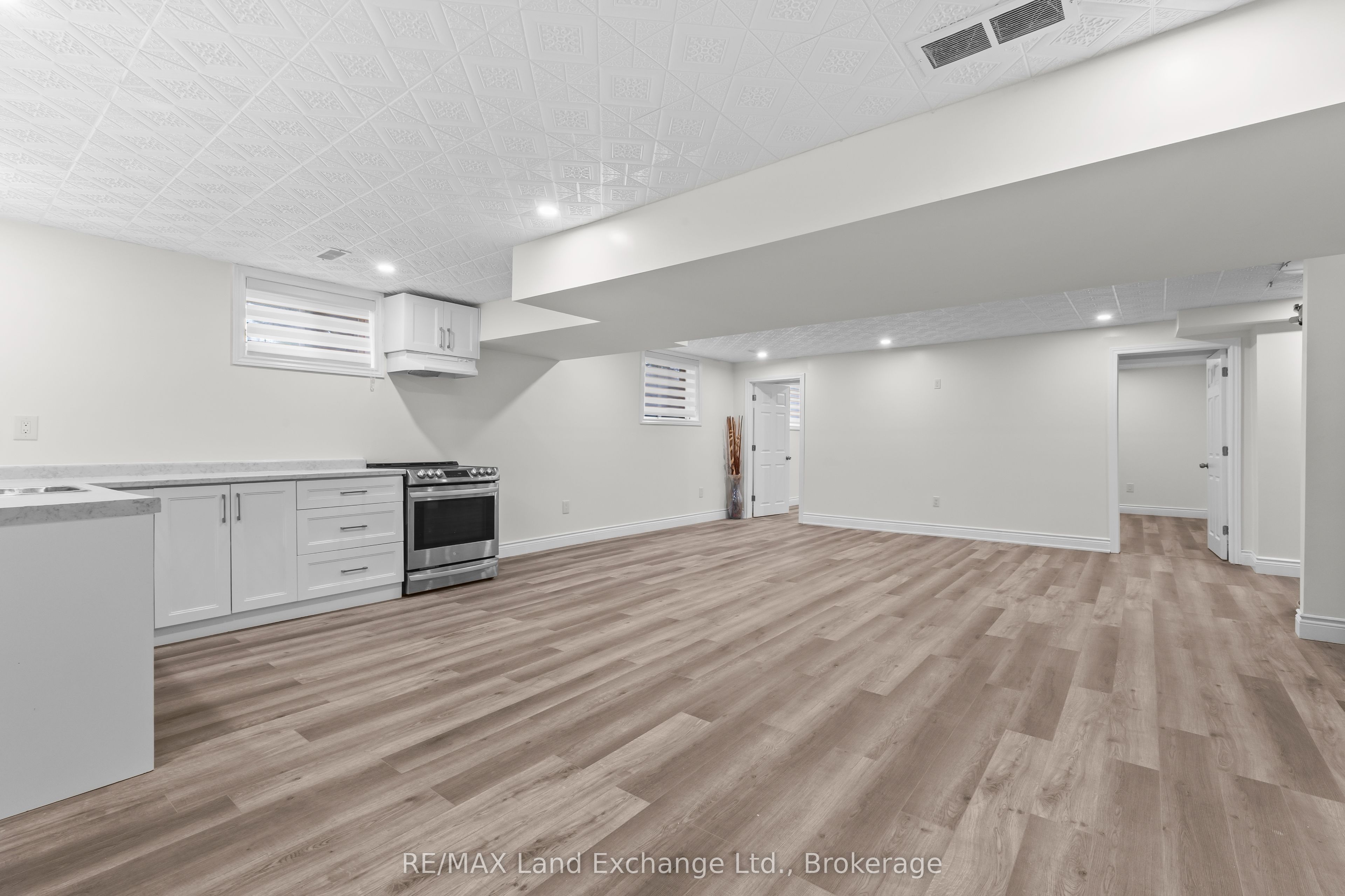 849 Sumpton Street Property Photo 36