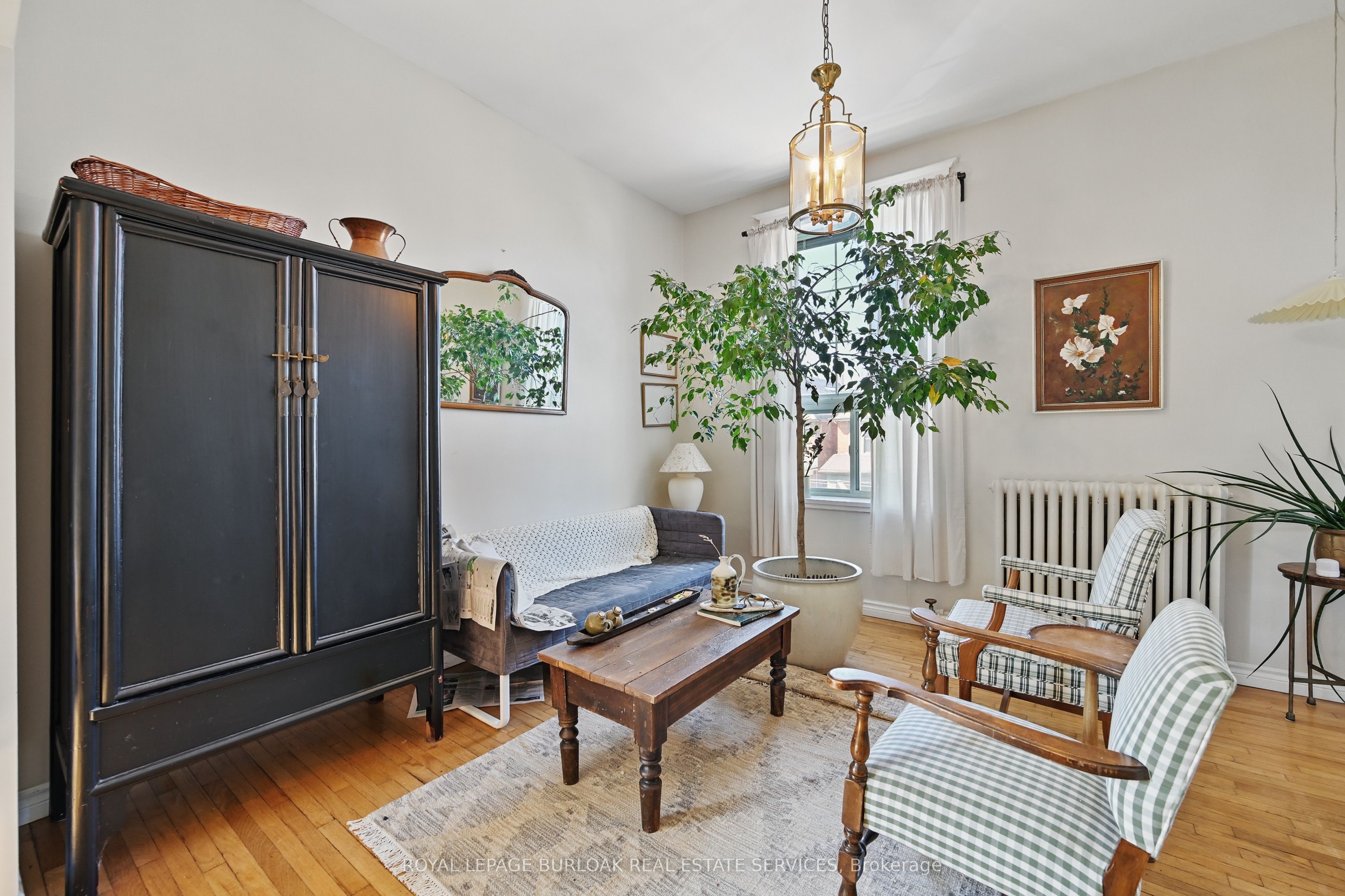 55 Barton Street W Property Photo 4