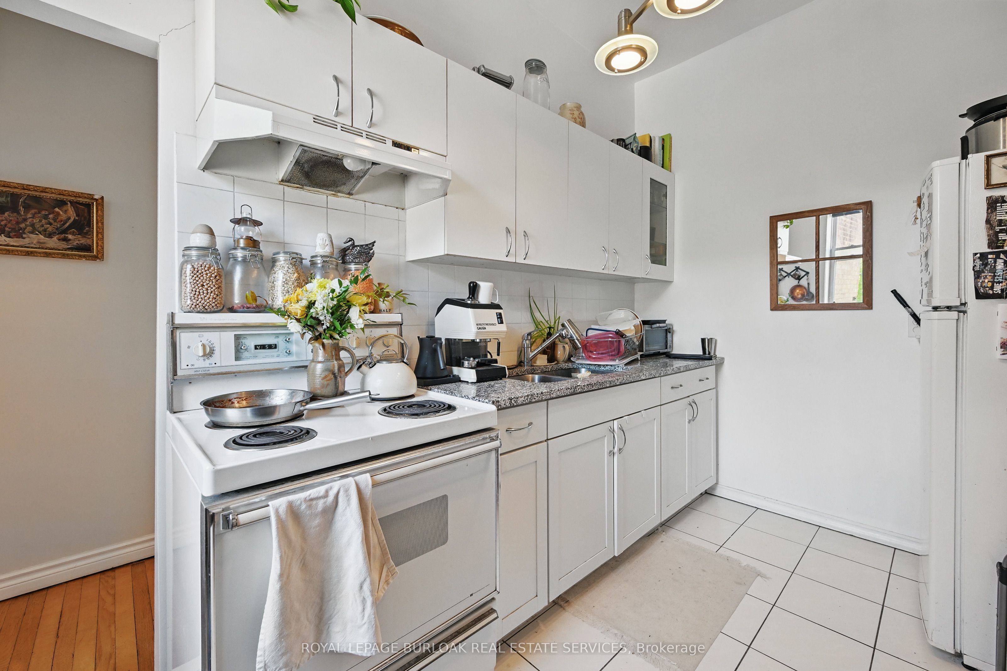 55 Barton Street W Property Photo 8