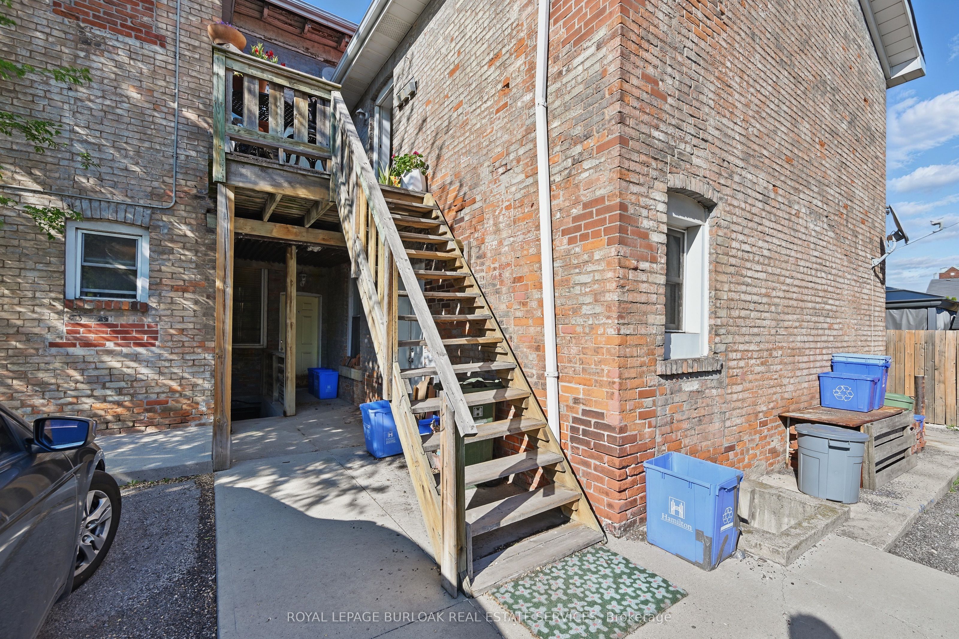 55 Barton Street W Property Photo 24