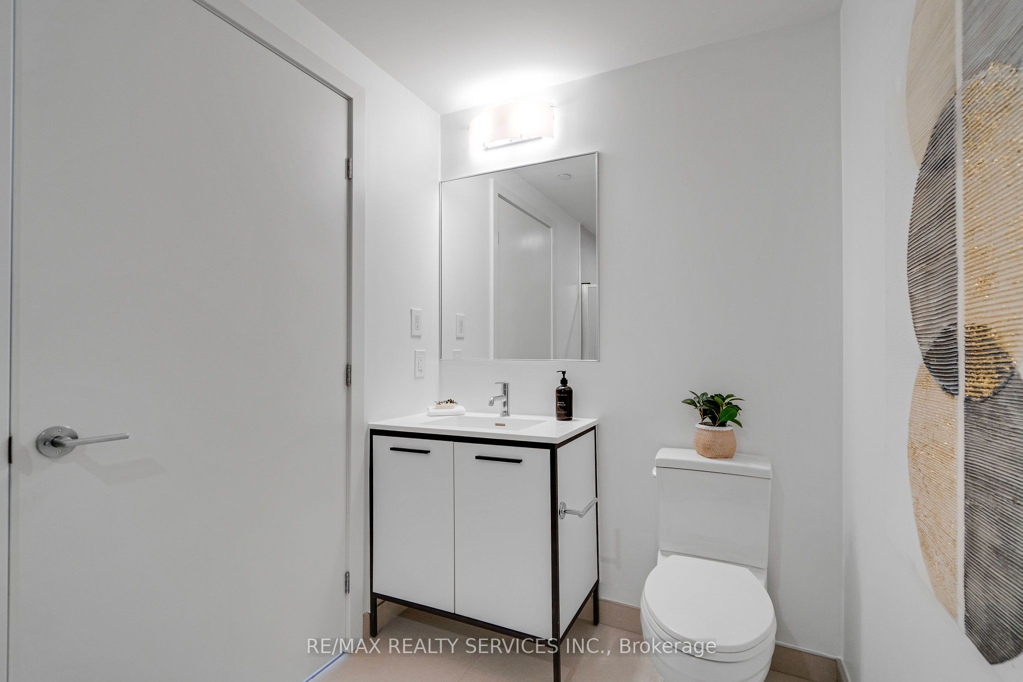 385 Winston Road 505 Property Photo 13