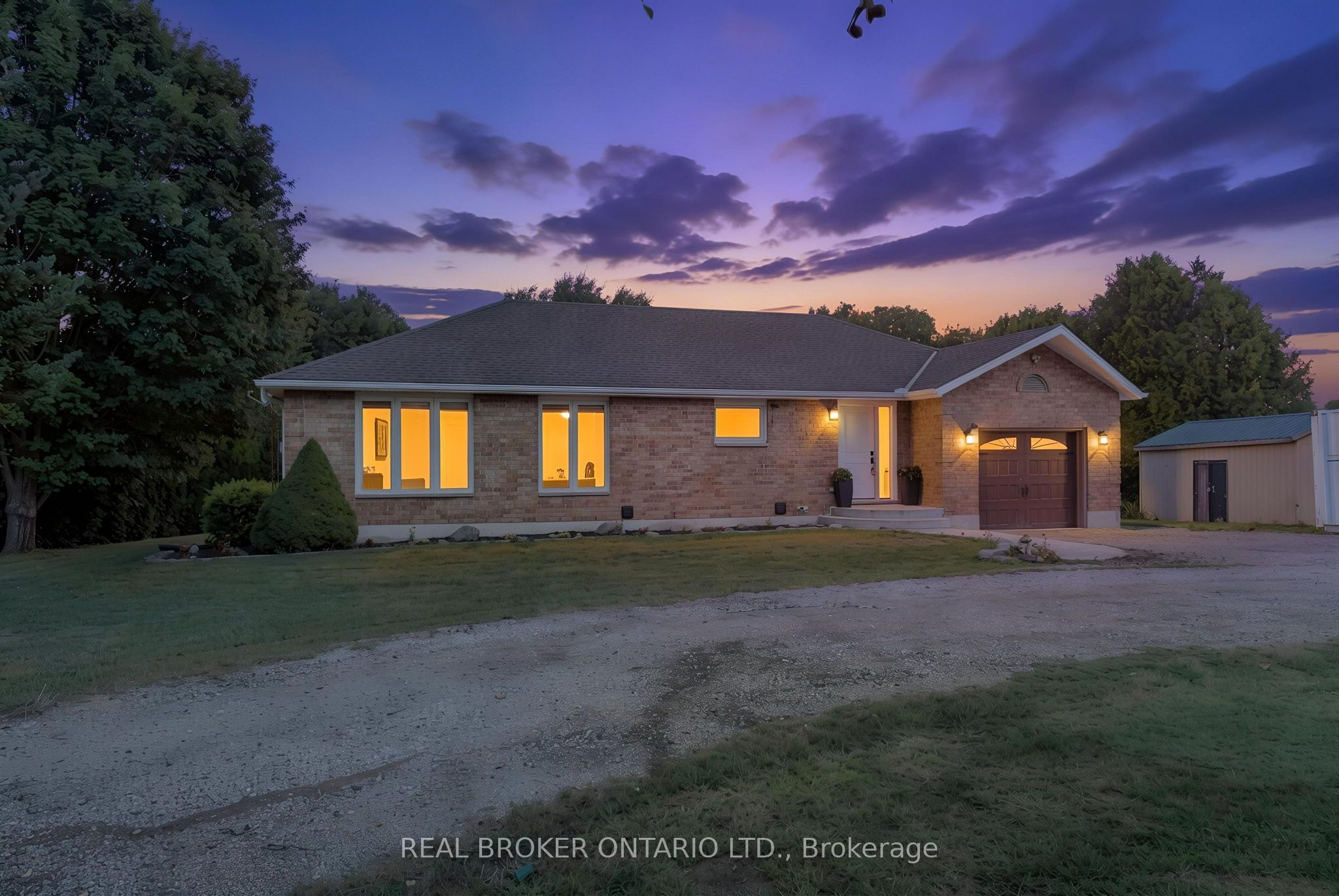 553 Norfolk County Road 21 Property Photo 1