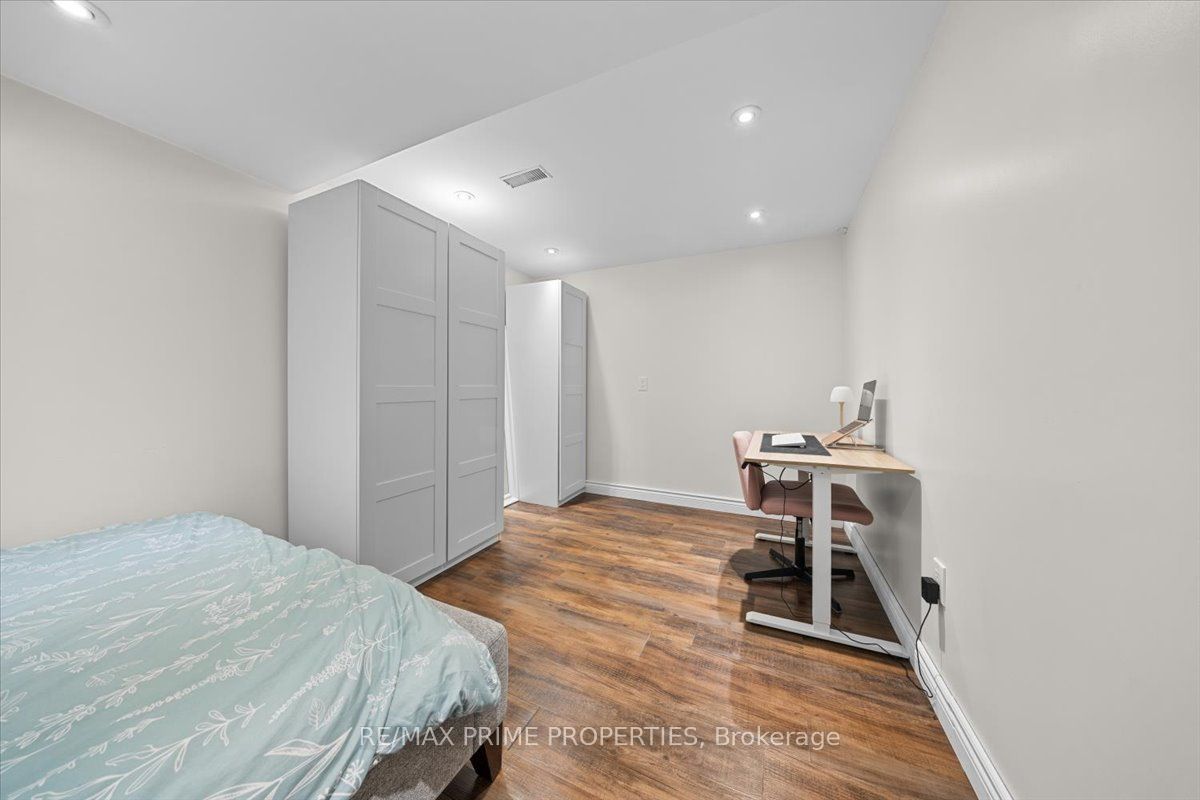 78 Fieldgate Drive Property Photo 39