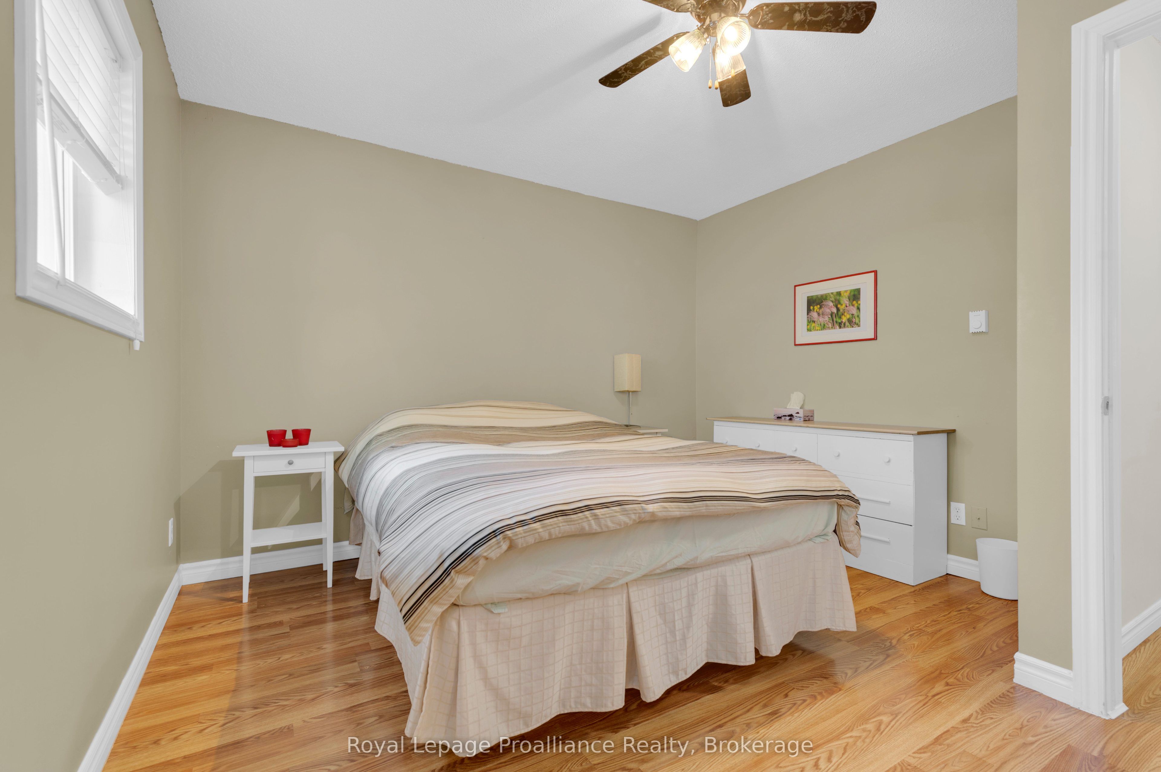 37 Young Street D Property Photo 19