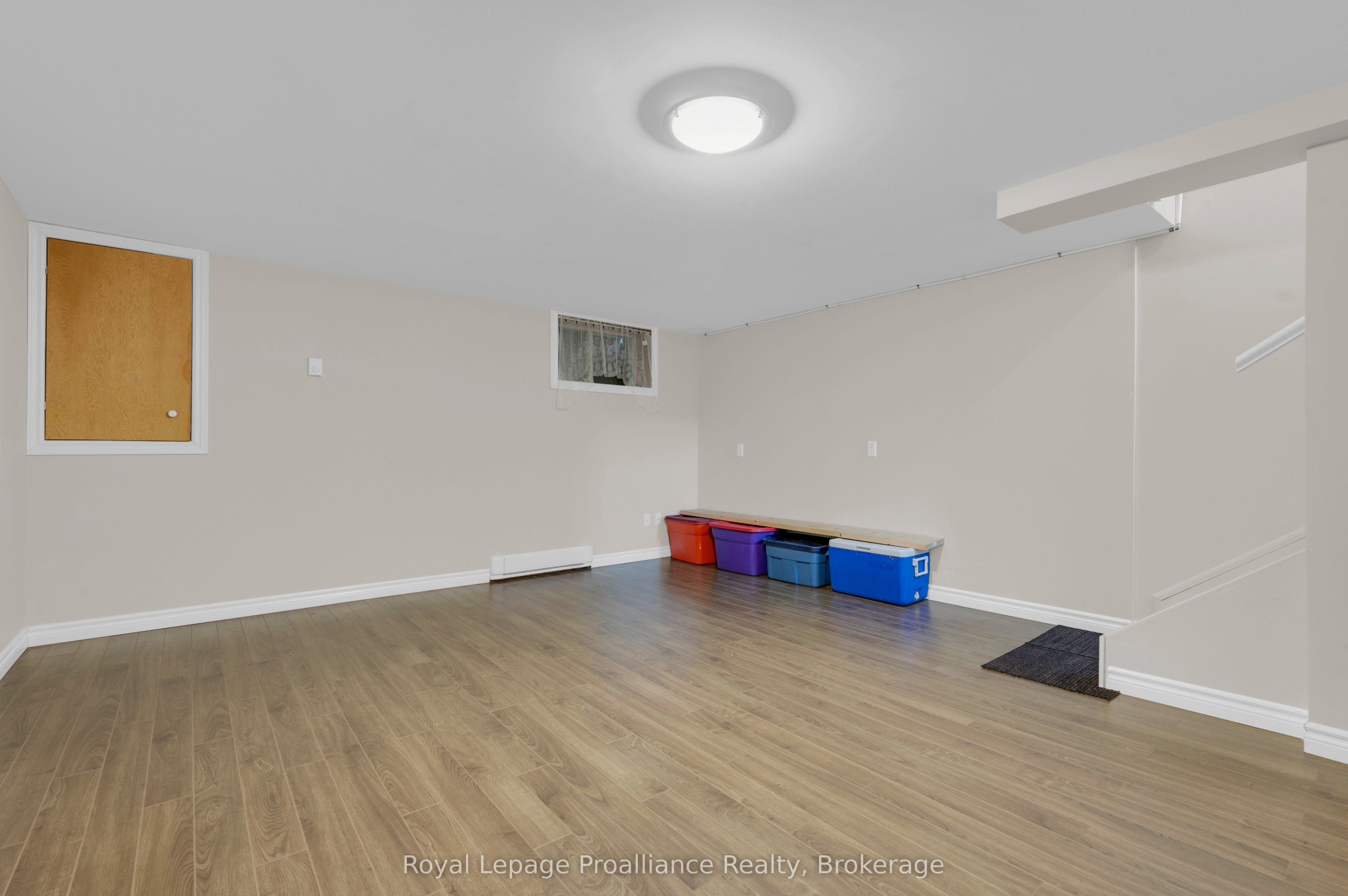 37 Young Street D Property Photo 25