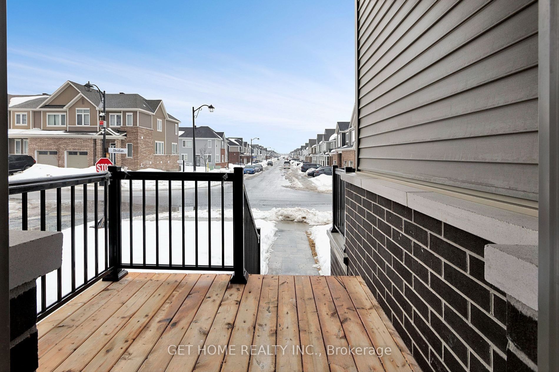 900 Parnian Private Property Photo 17