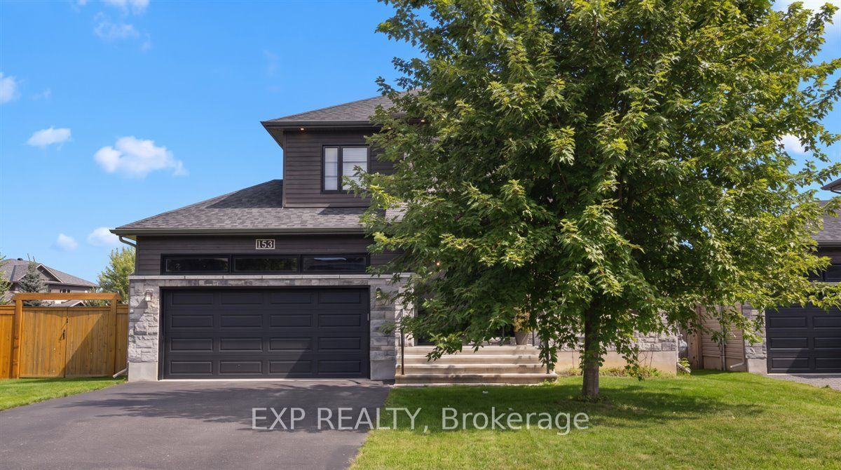 153 Sunset Crescent Property Photo 2