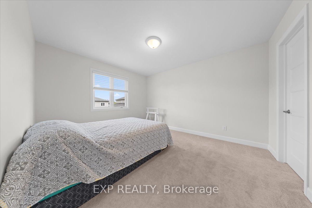 153 Sunset Crescent Property Photo 24