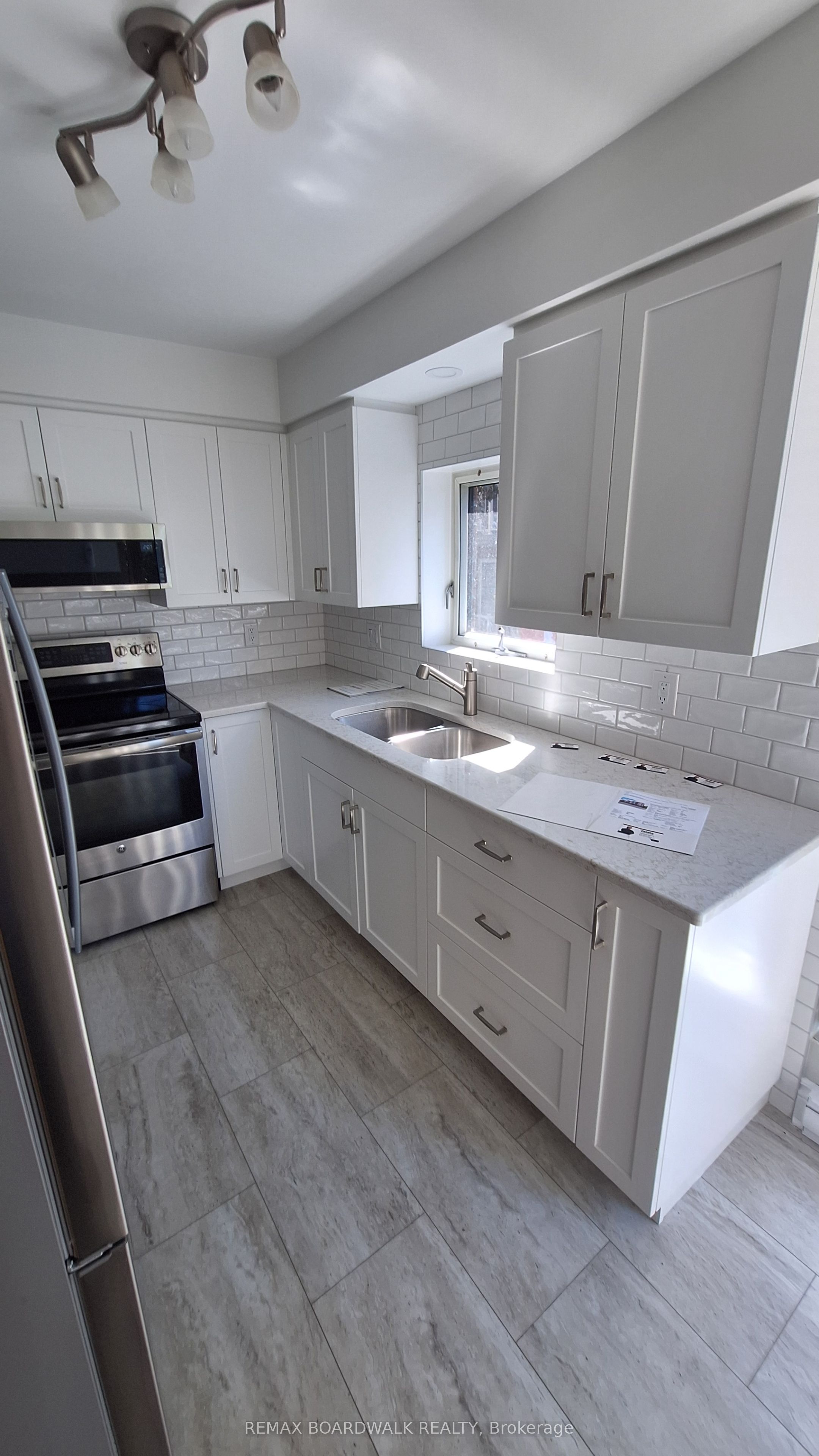 330 Centrum Boulevard 206 Property Photo 5