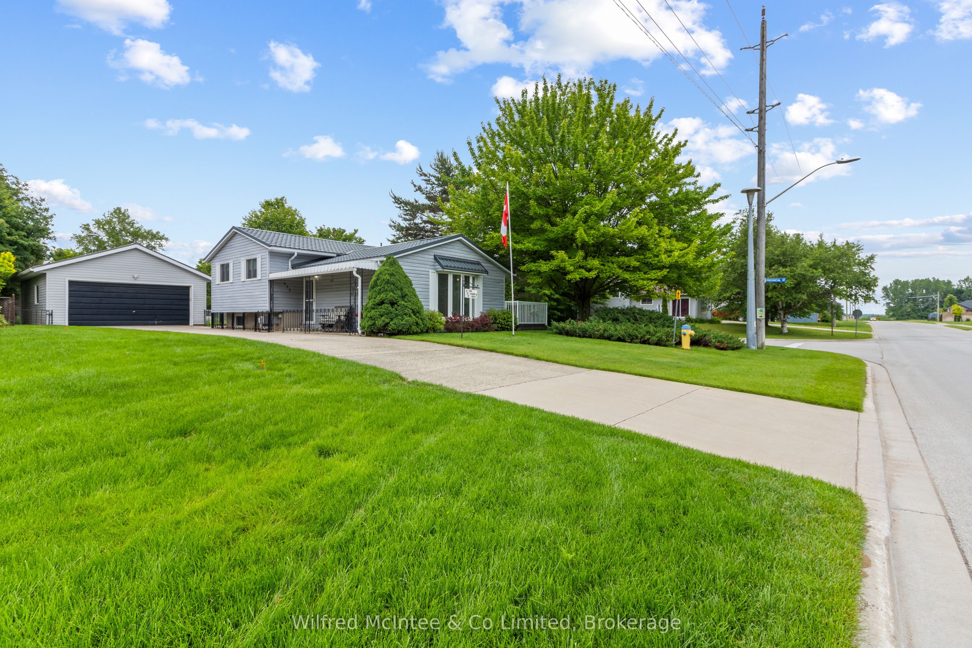 455 Bruce Street Property Photo 1