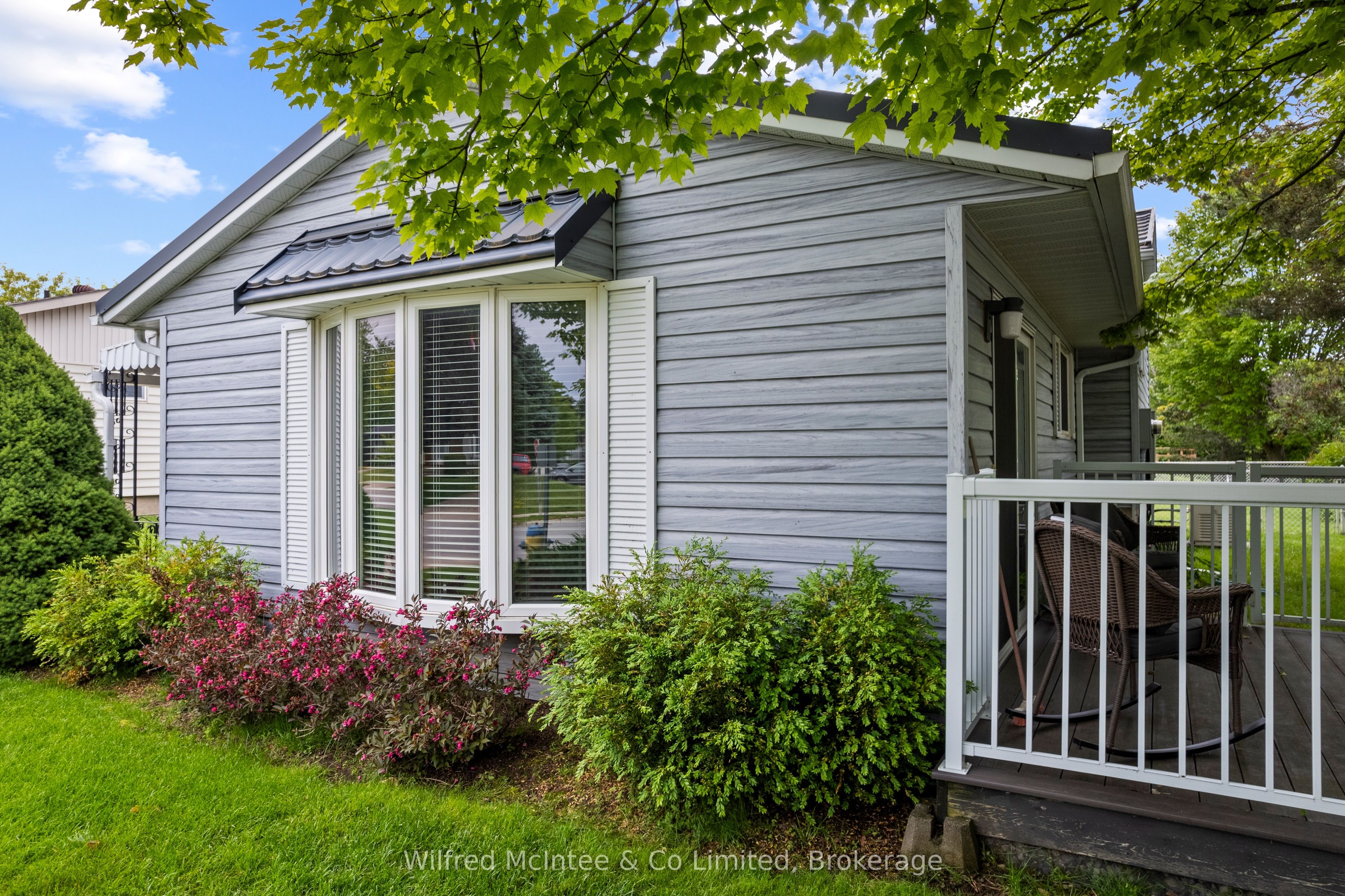 455 Bruce Street Property Photo 8