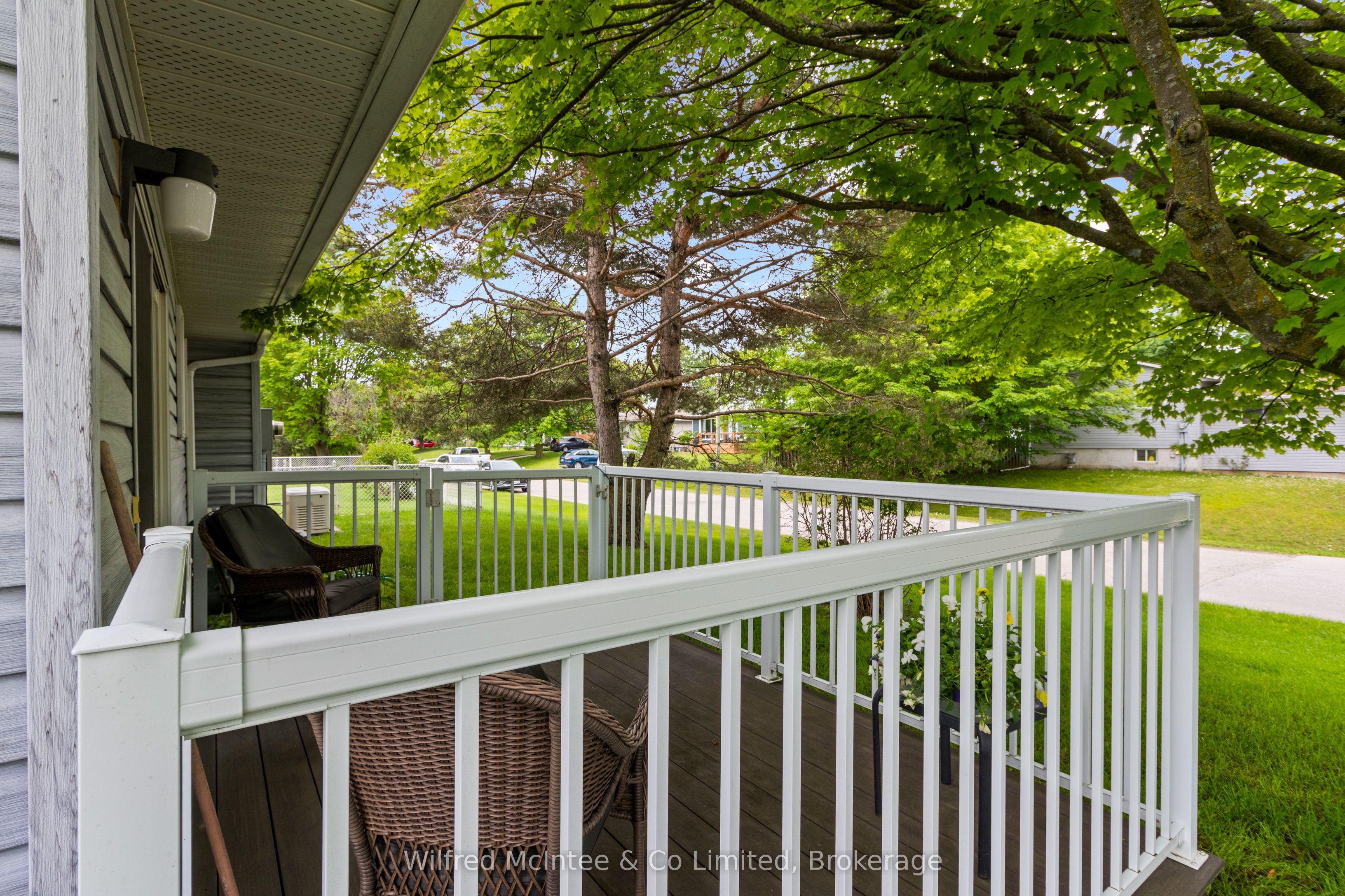 455 Bruce Street Property Photo 11