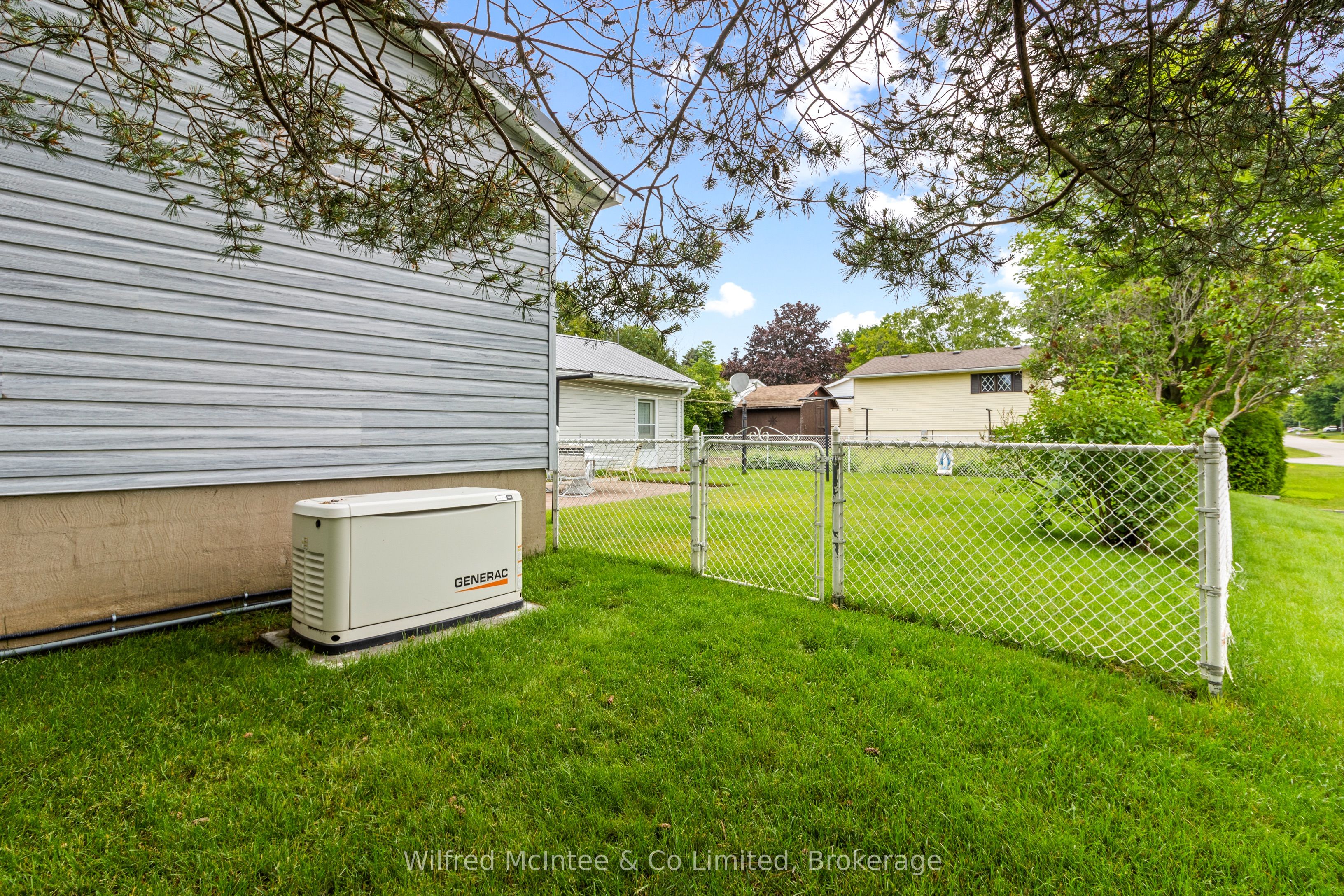 455 Bruce Street Property Photo 13