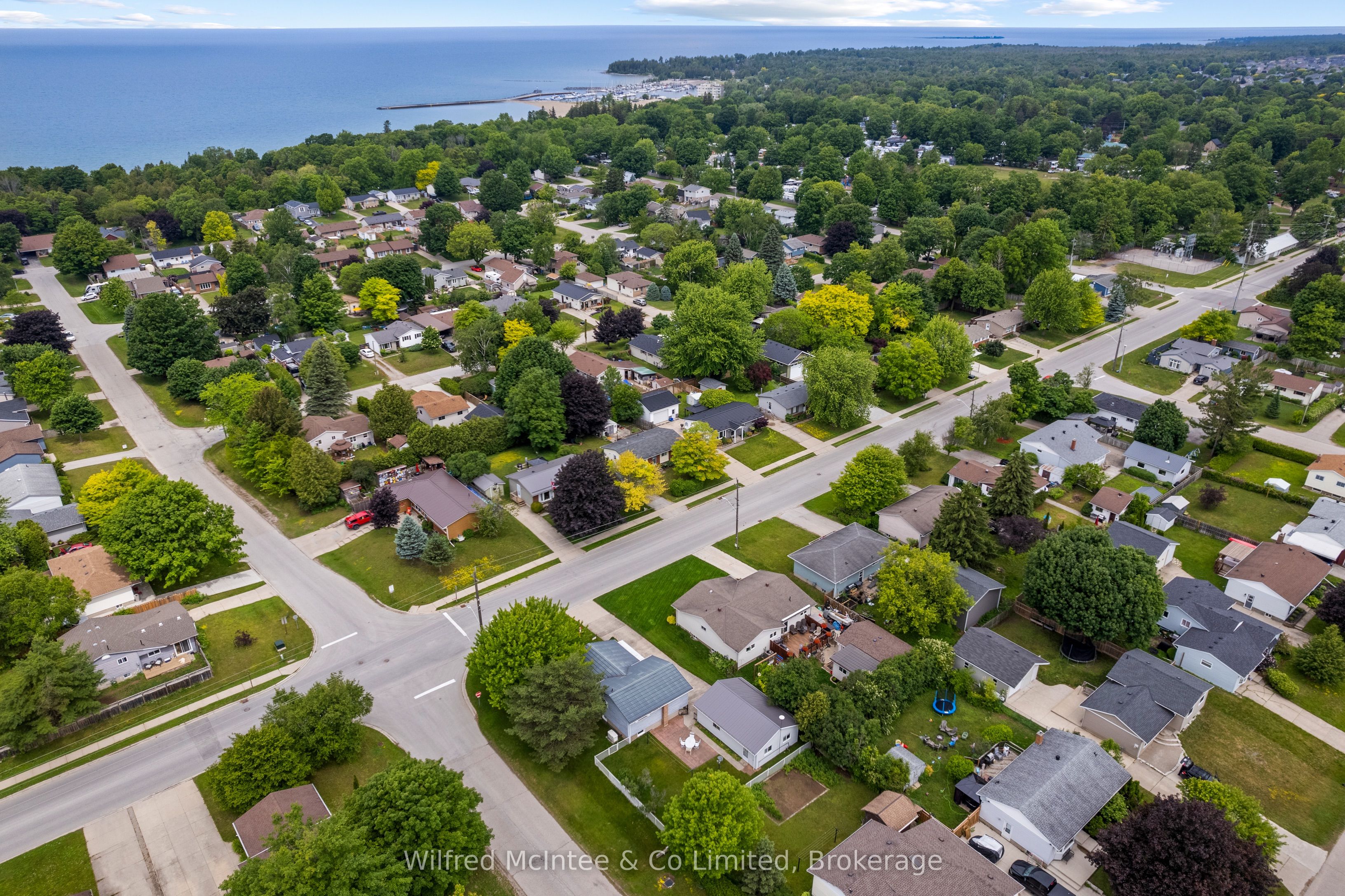 455 Bruce Street Property Photo 15