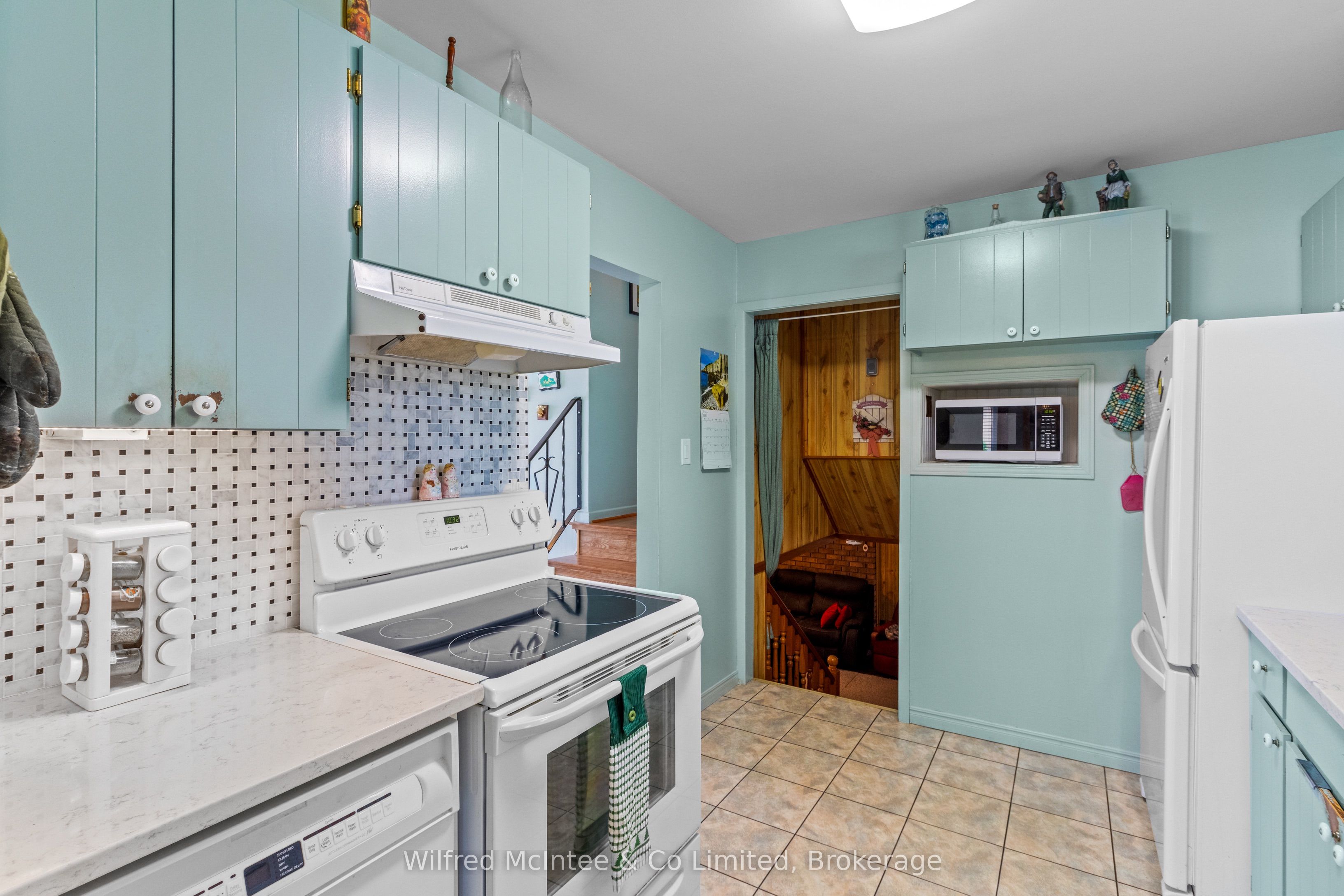 455 Bruce Street Property Photo 27