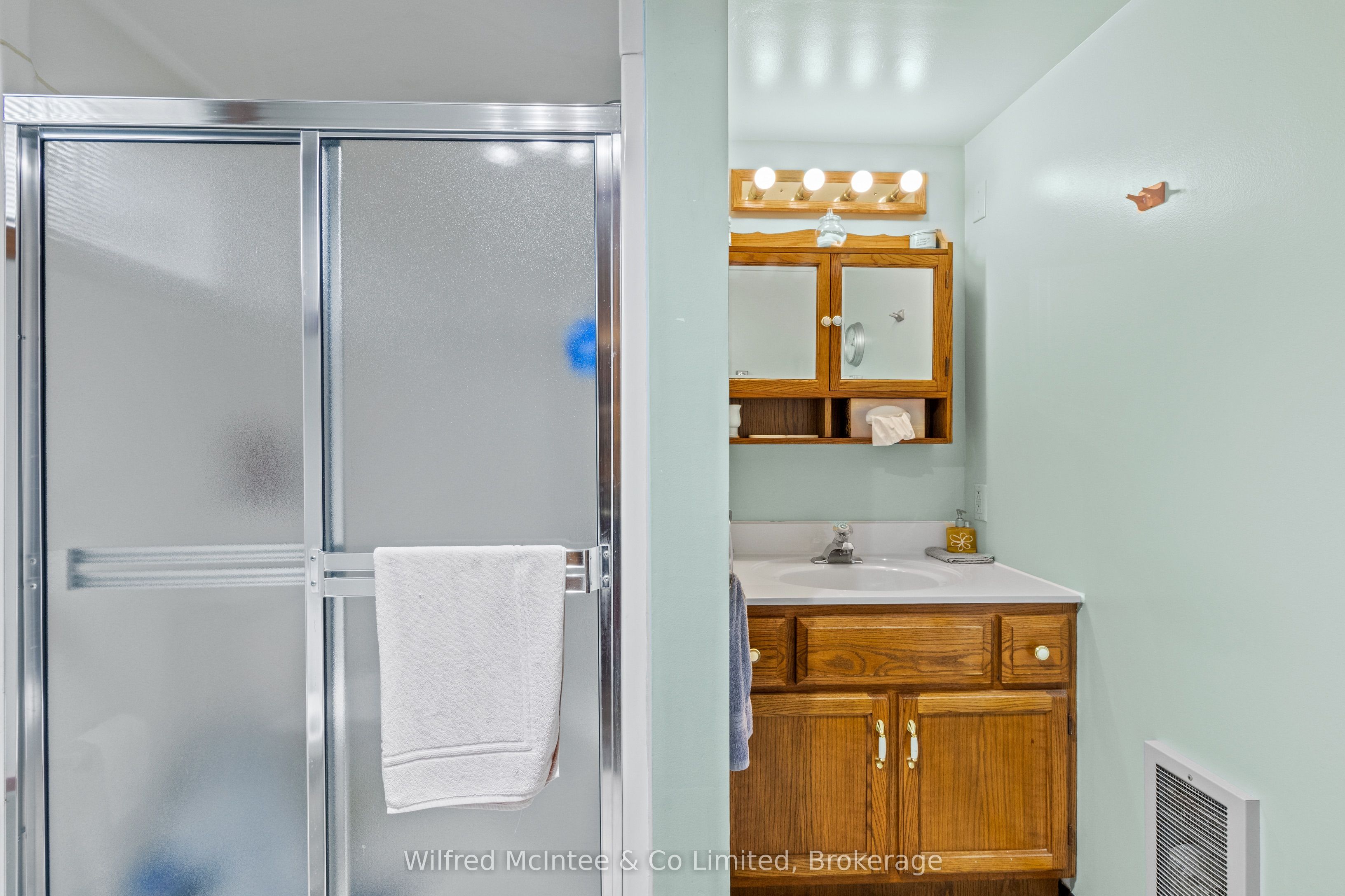 455 Bruce Street Property Photo 32