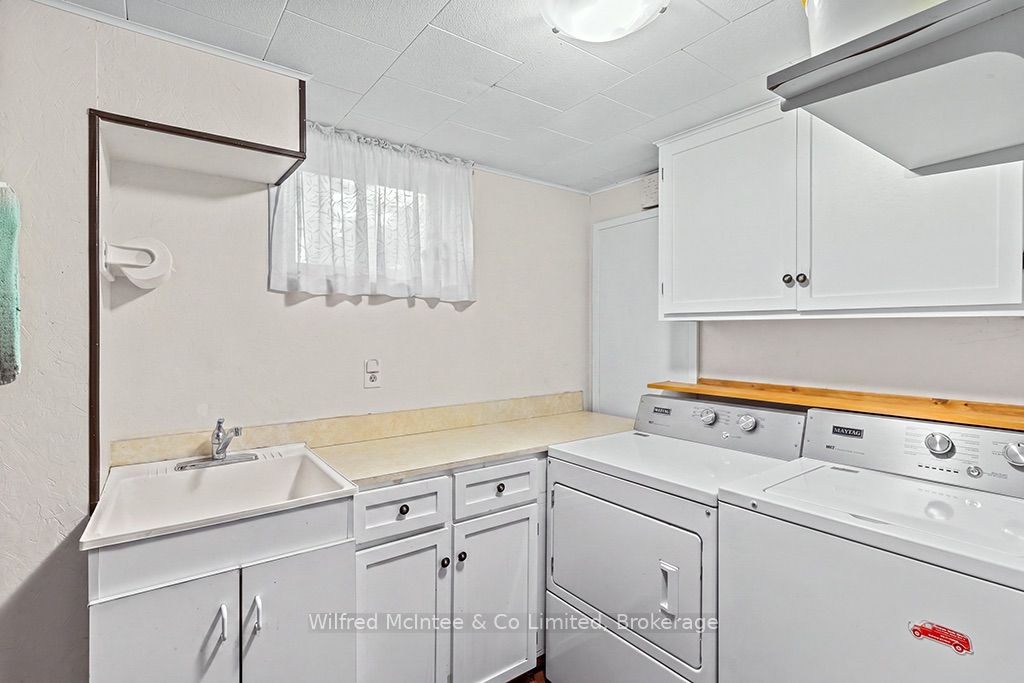 455 Bruce Street Property Photo 37