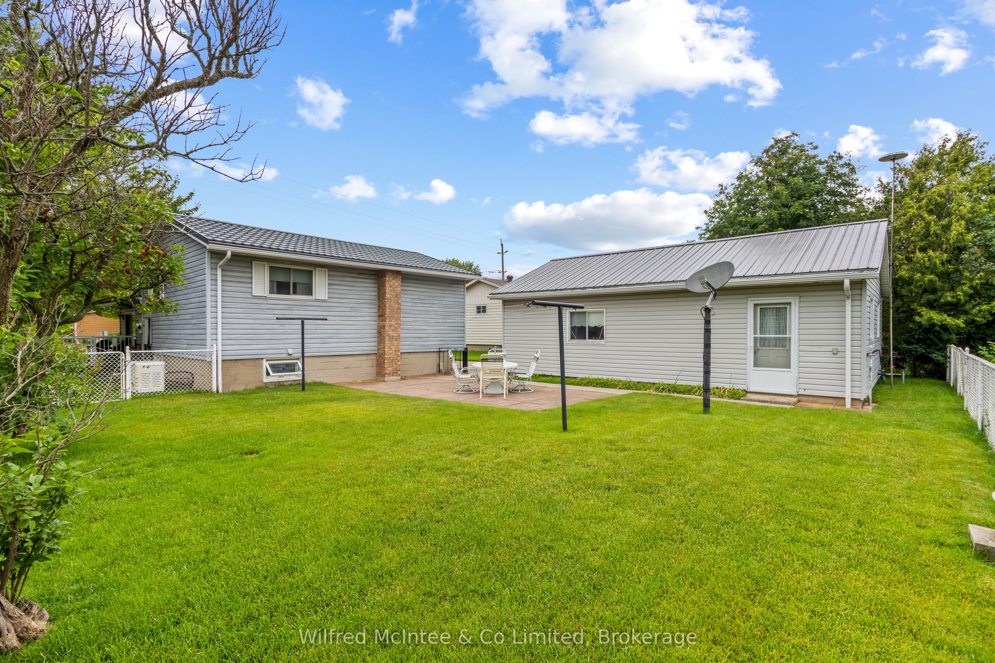 455 Bruce Street Property Photo 47