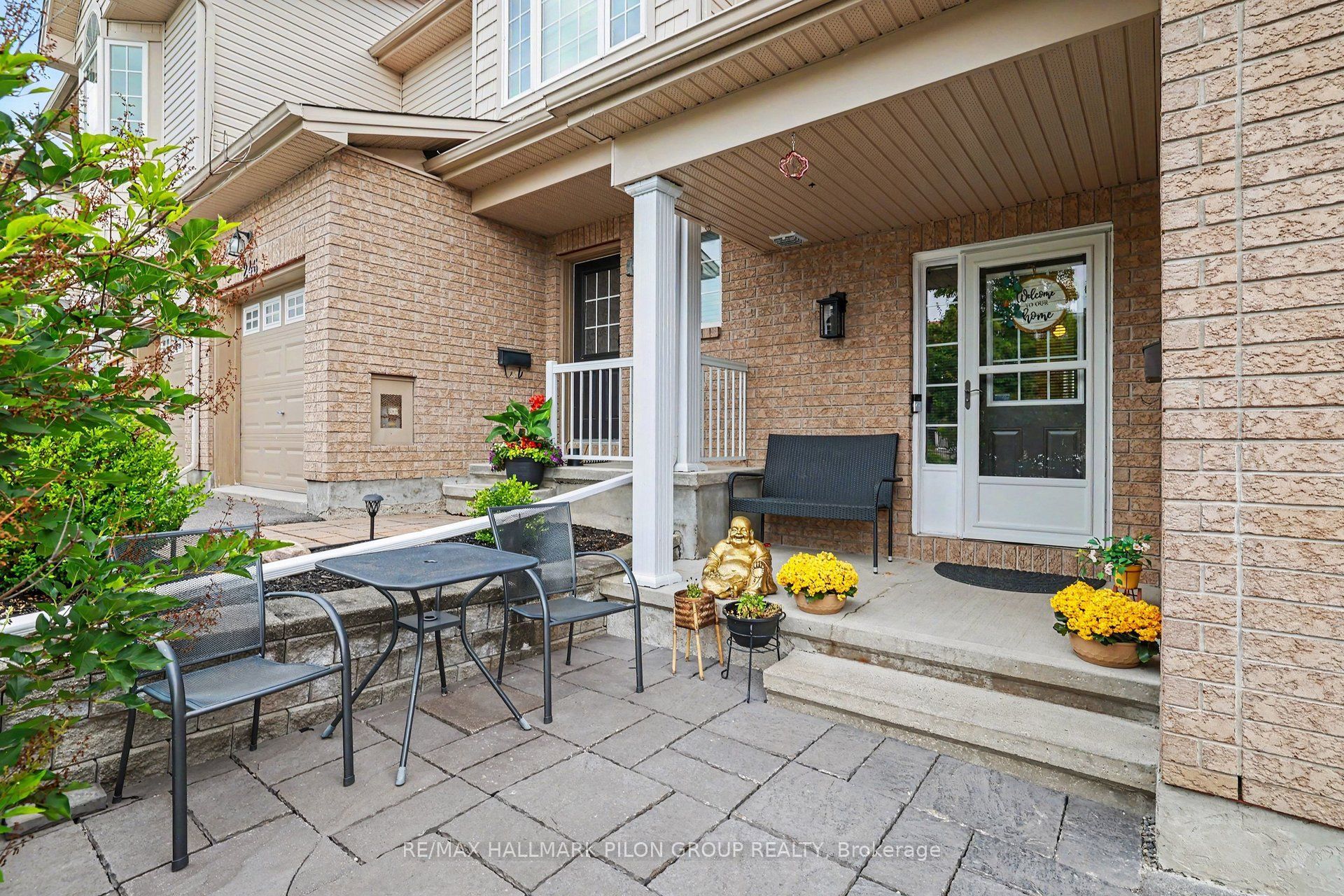 244 Rolling Meadow Crescent Property Photo 2