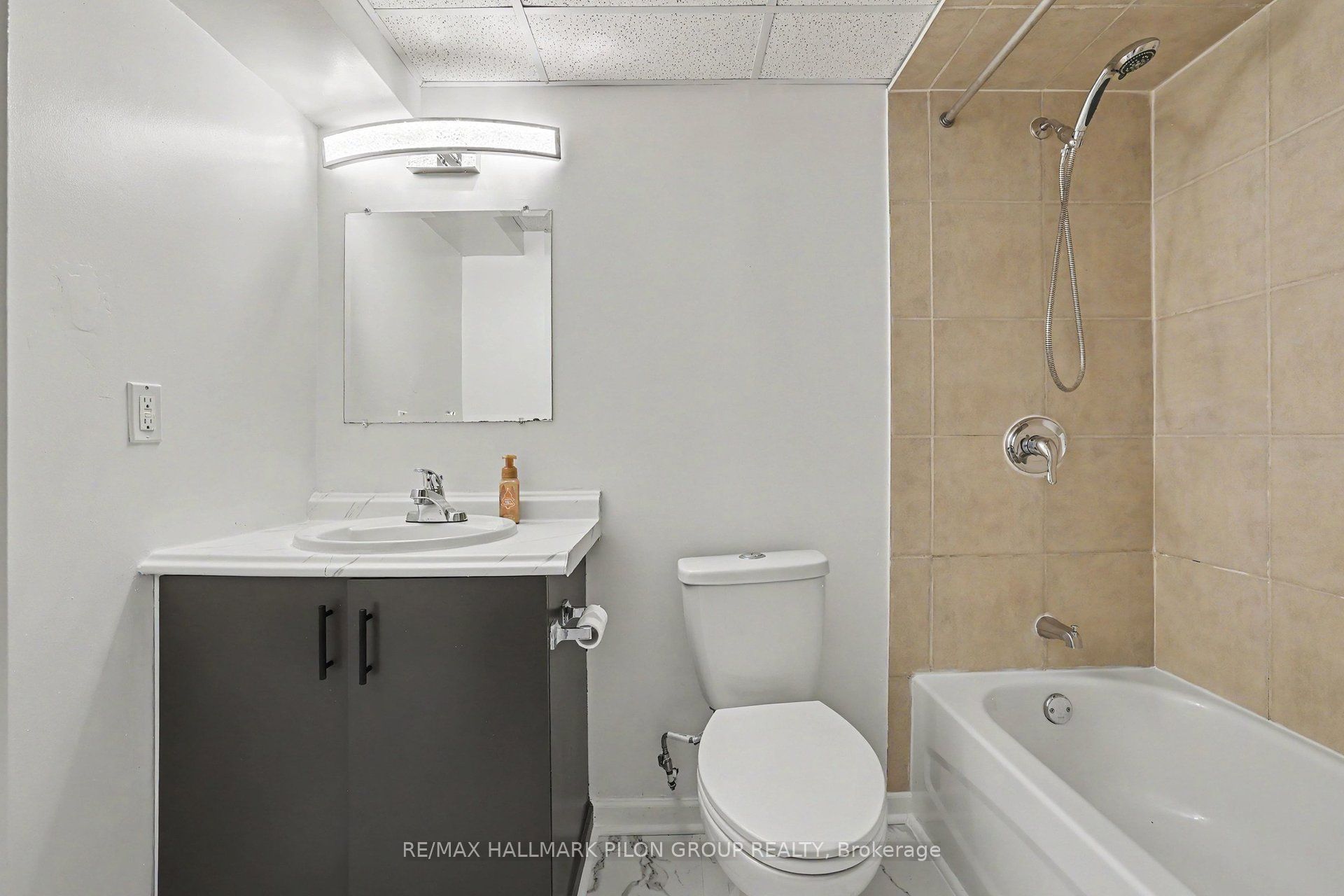 244 Rolling Meadow Crescent Property Photo 22