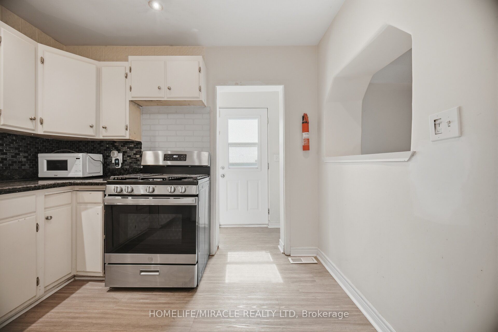 25 Hope Avenue Property Photo 11