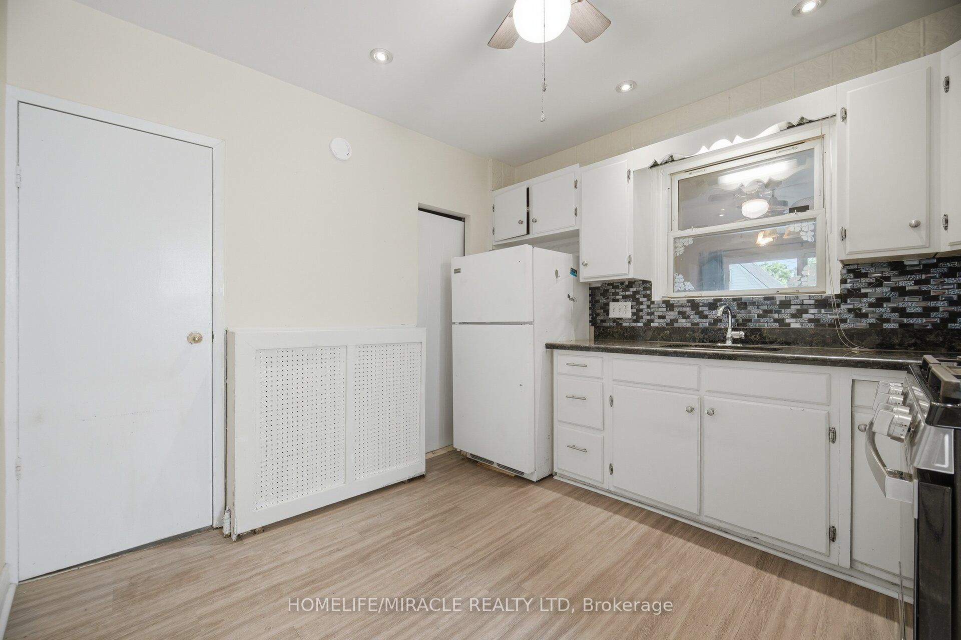 25 Hope Avenue Property Photo 14