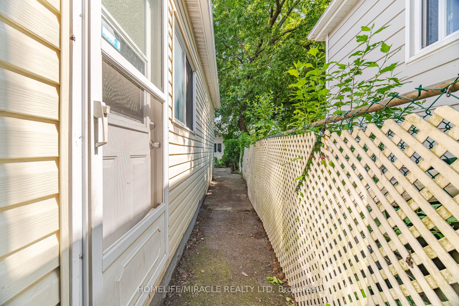 25 Hope Avenue Property Photo 32