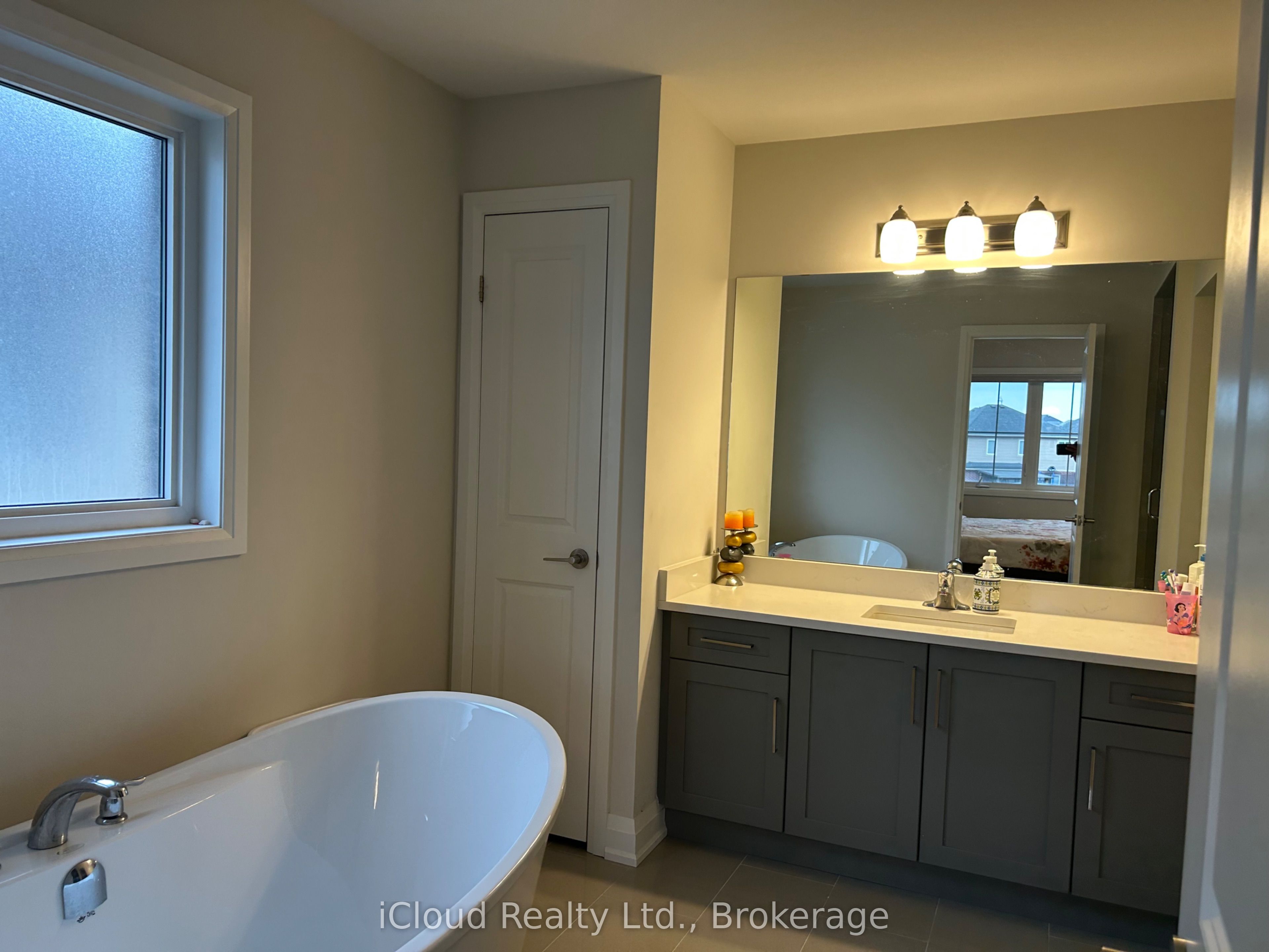 9306 White Oak Avenue Upper Property Photo 22