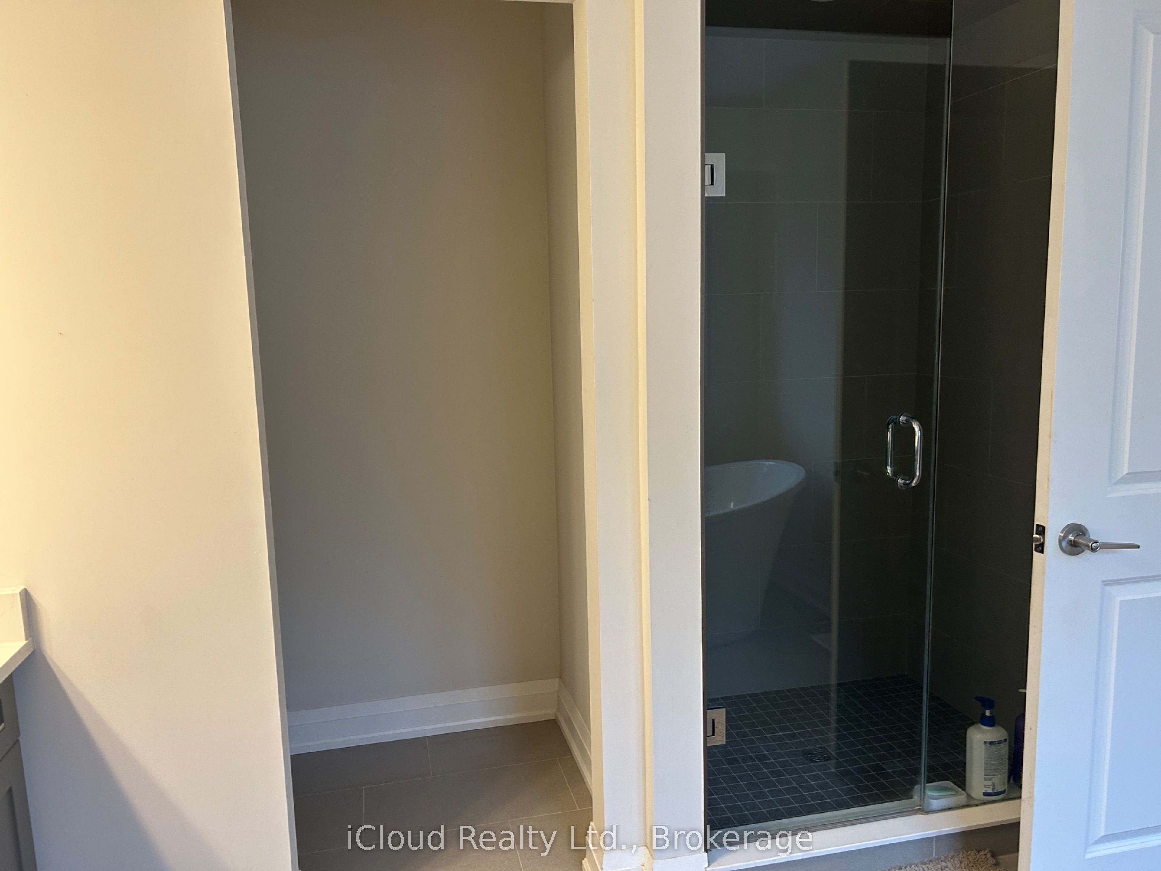 9306 White Oak Avenue Upper Property Photo 23