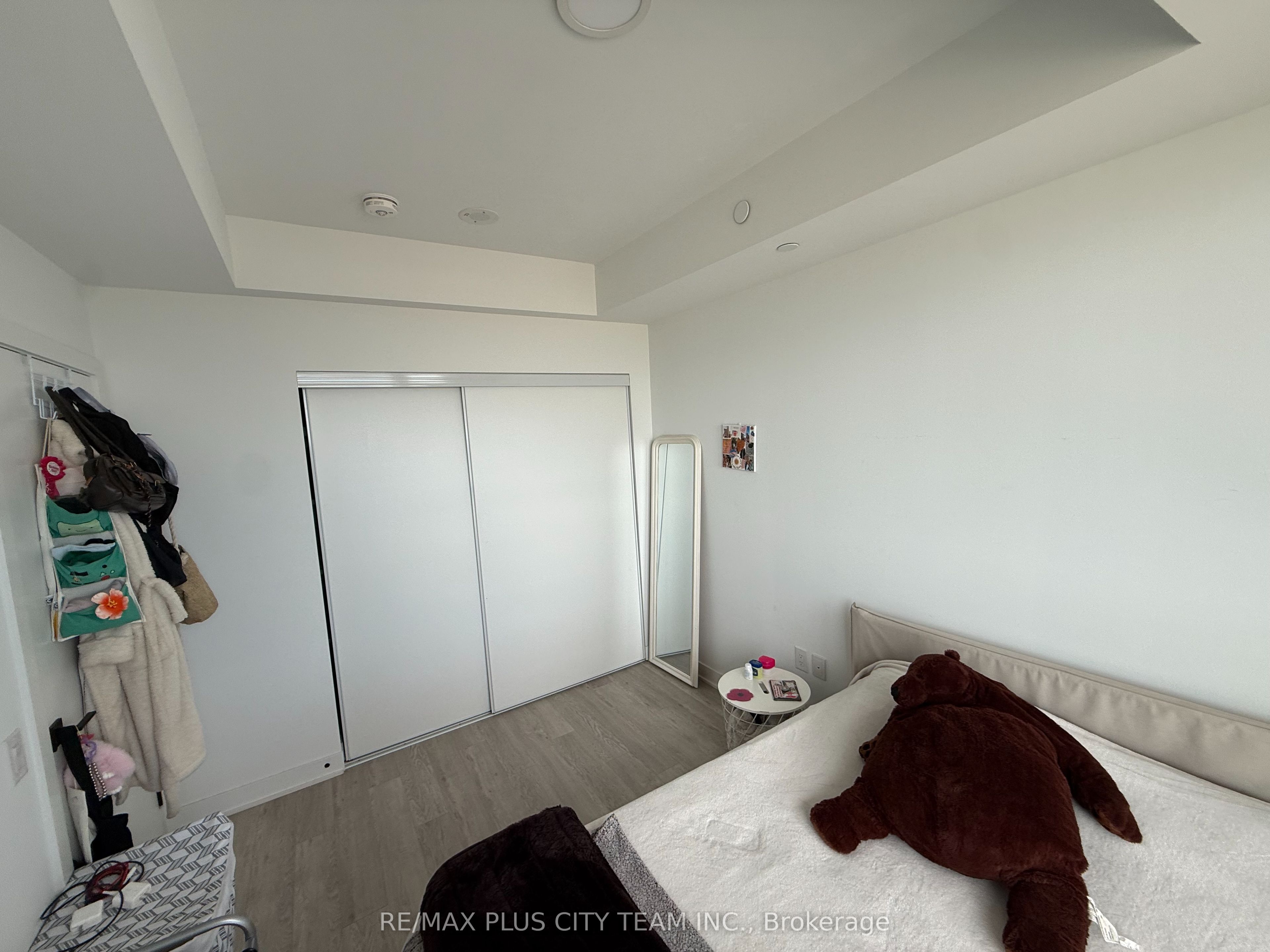 2782 Barton Street 1512 Property Photo 6