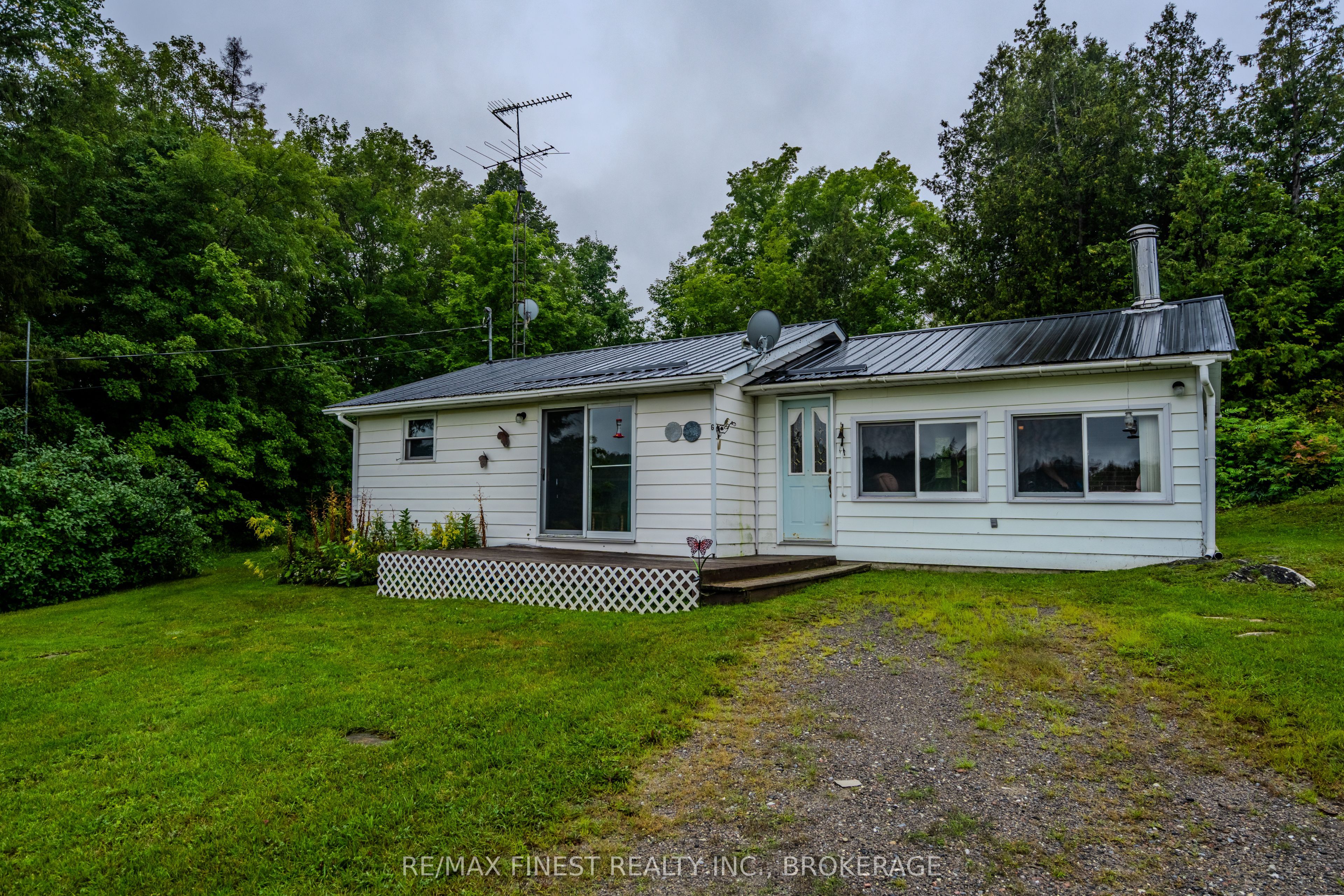 1177 Mountain Road Property Photo 1