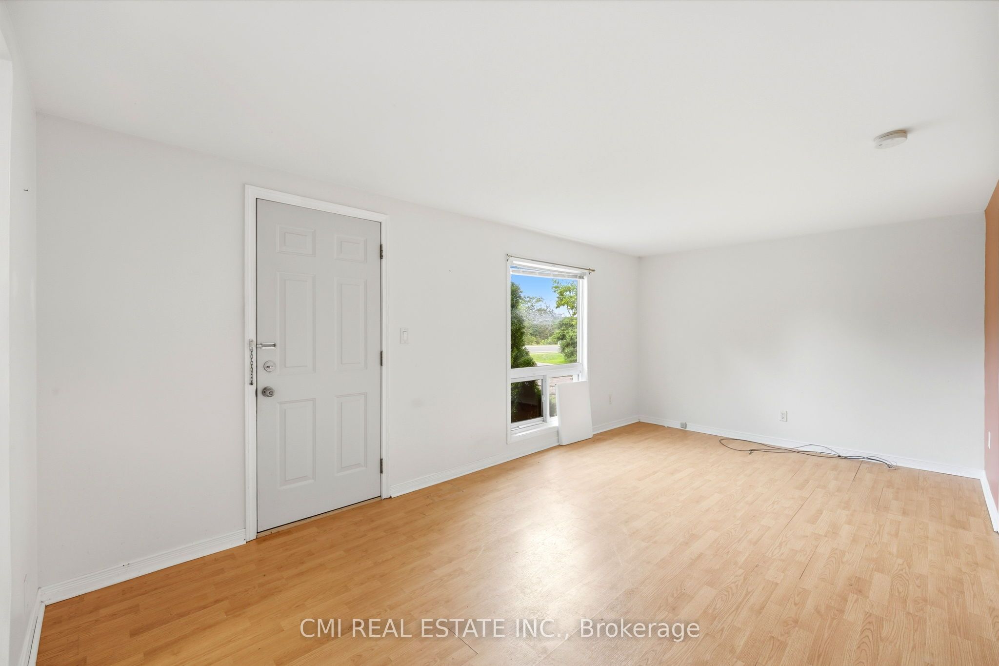 977 County Rd 38 Property Photo 5