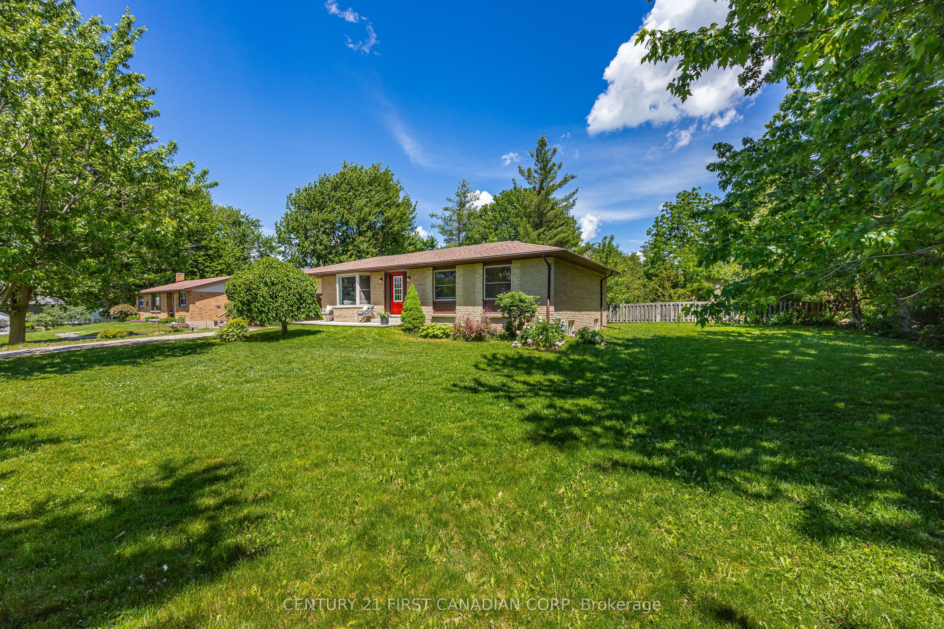 34314 Denfield Road Property Photo 4