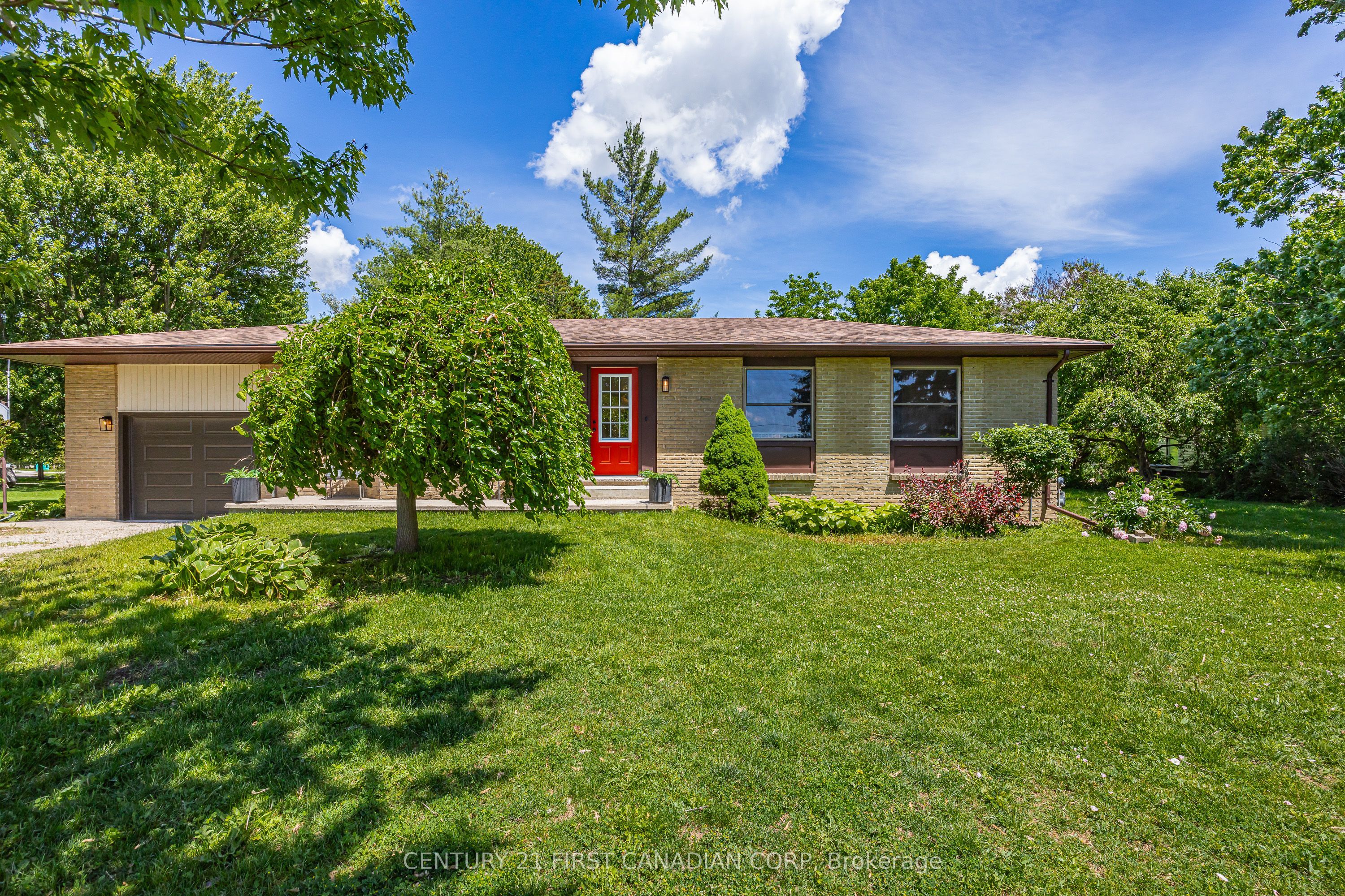 34314 Denfield Road Property Photo 5
