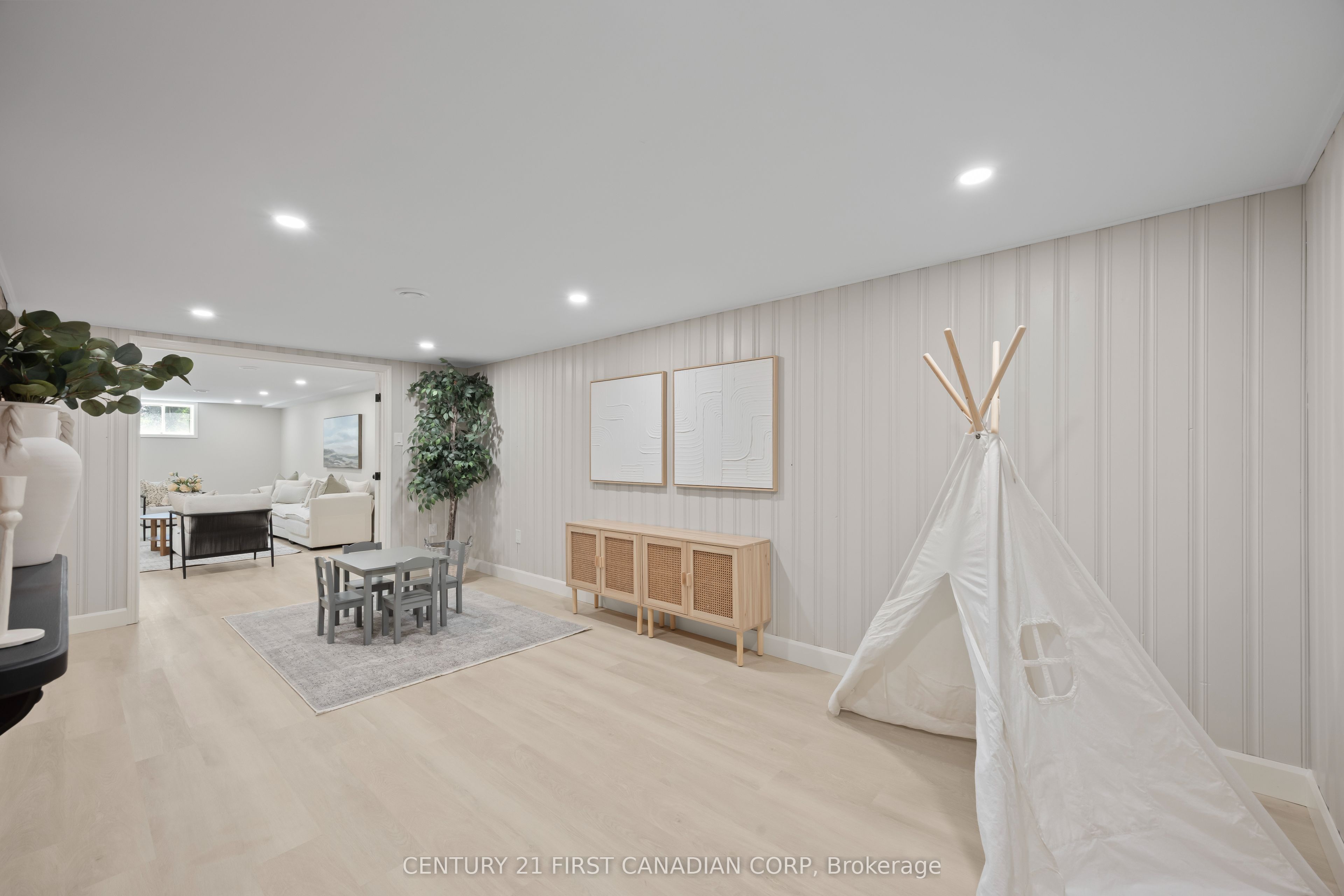 34314 Denfield Road Property Photo 27