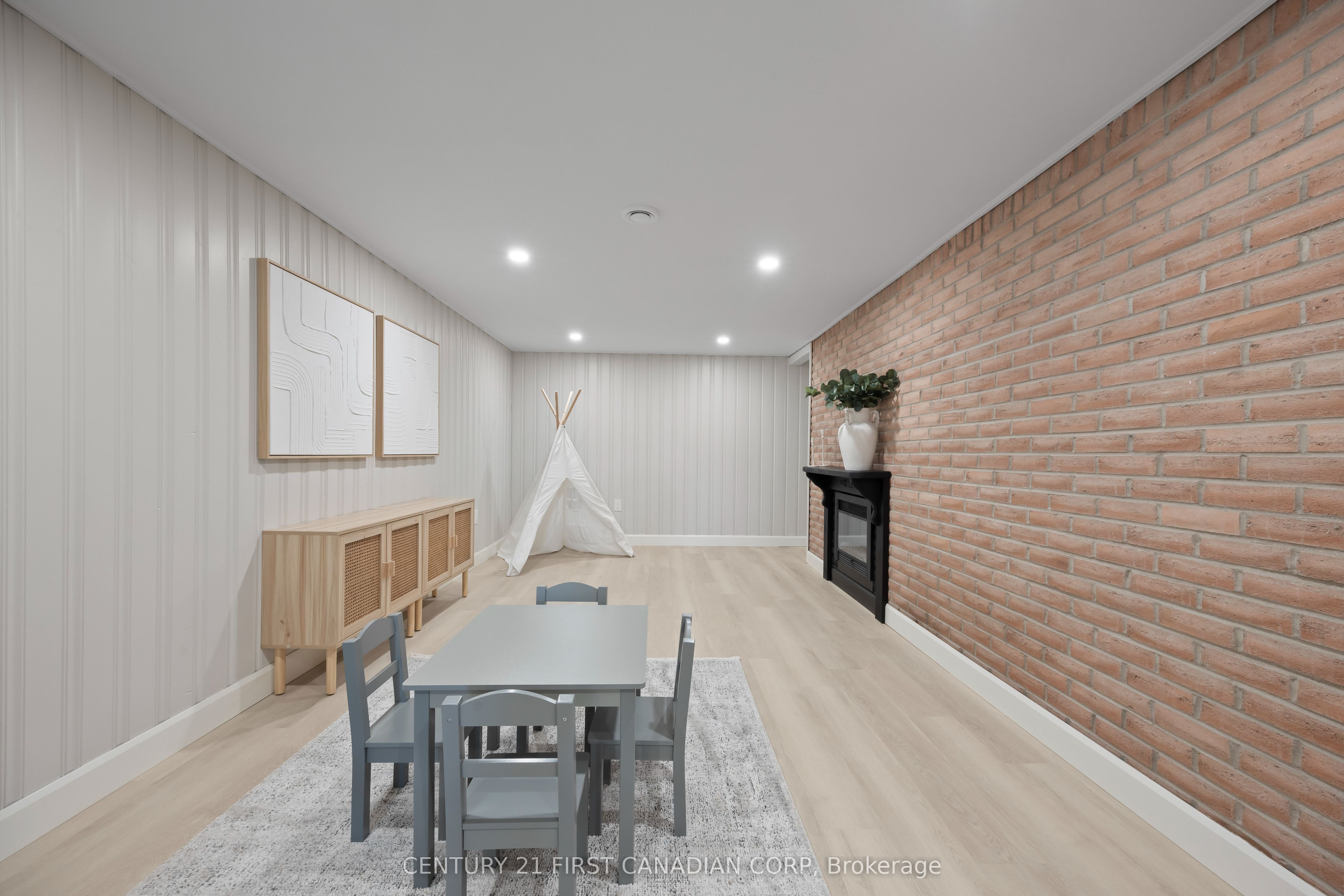 34314 Denfield Road Property Photo 28