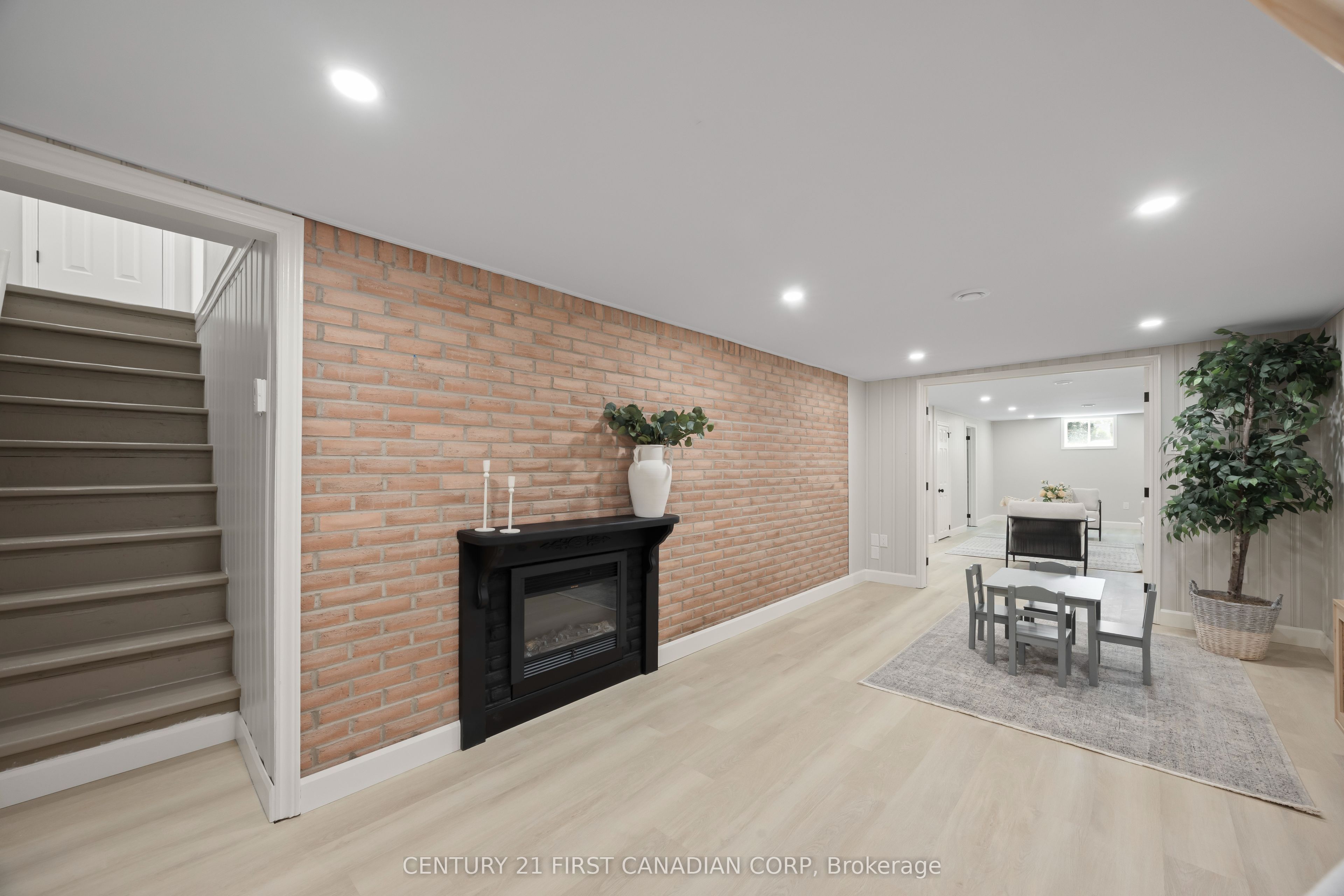 34314 Denfield Road Property Photo 29