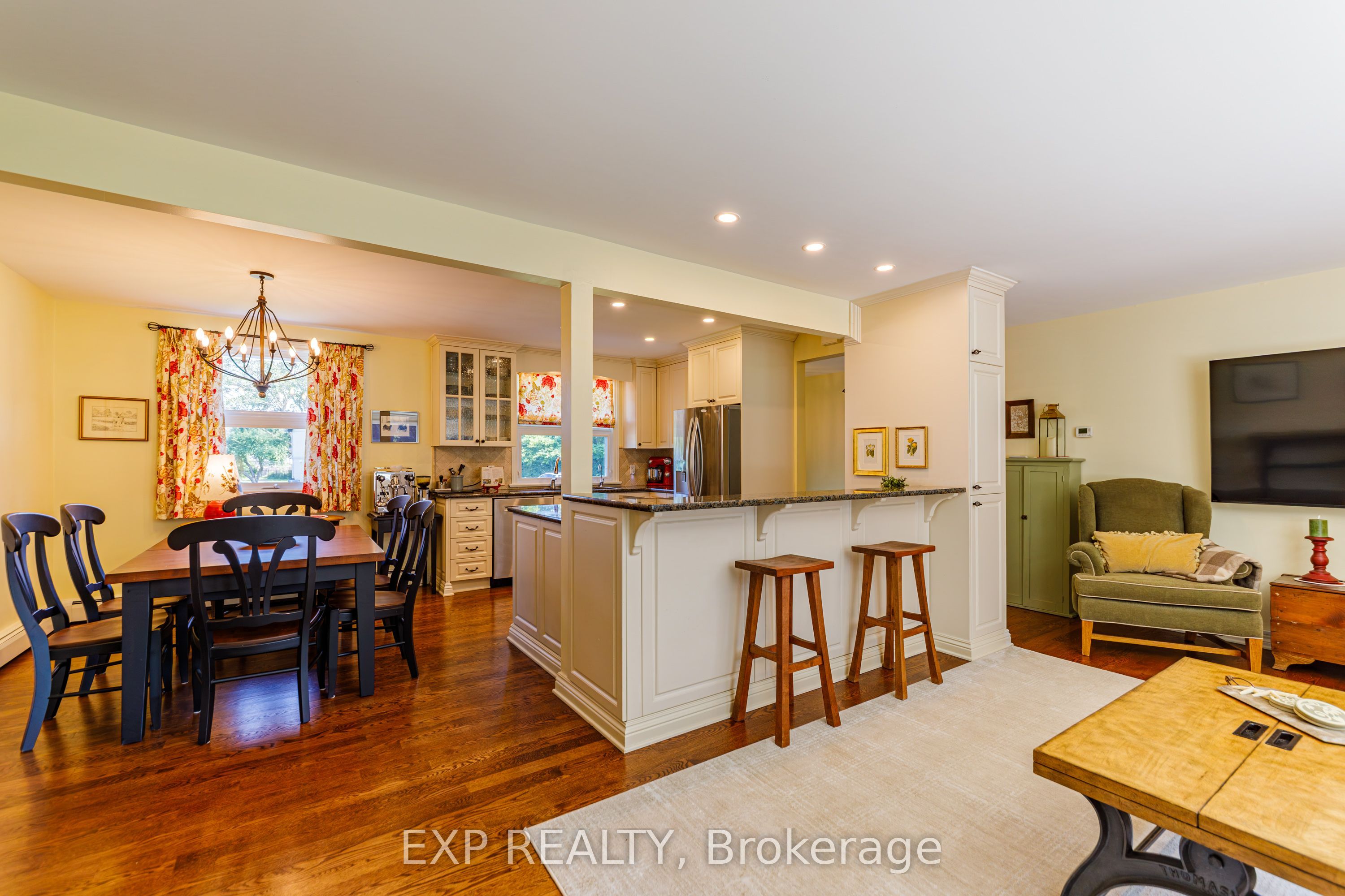6530 Bunker Road Property Photo 6