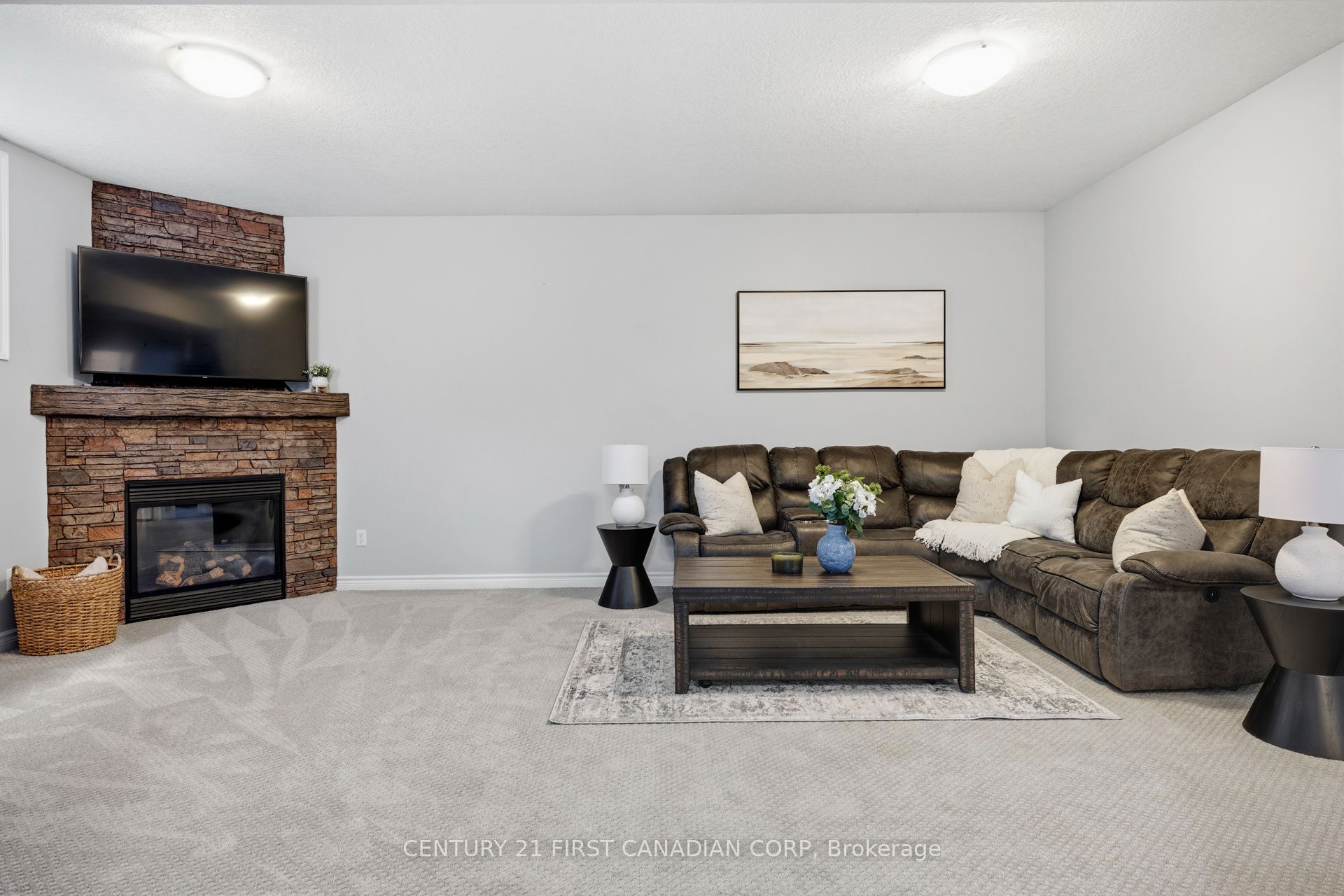 292 Walnut Street Property Photo 20