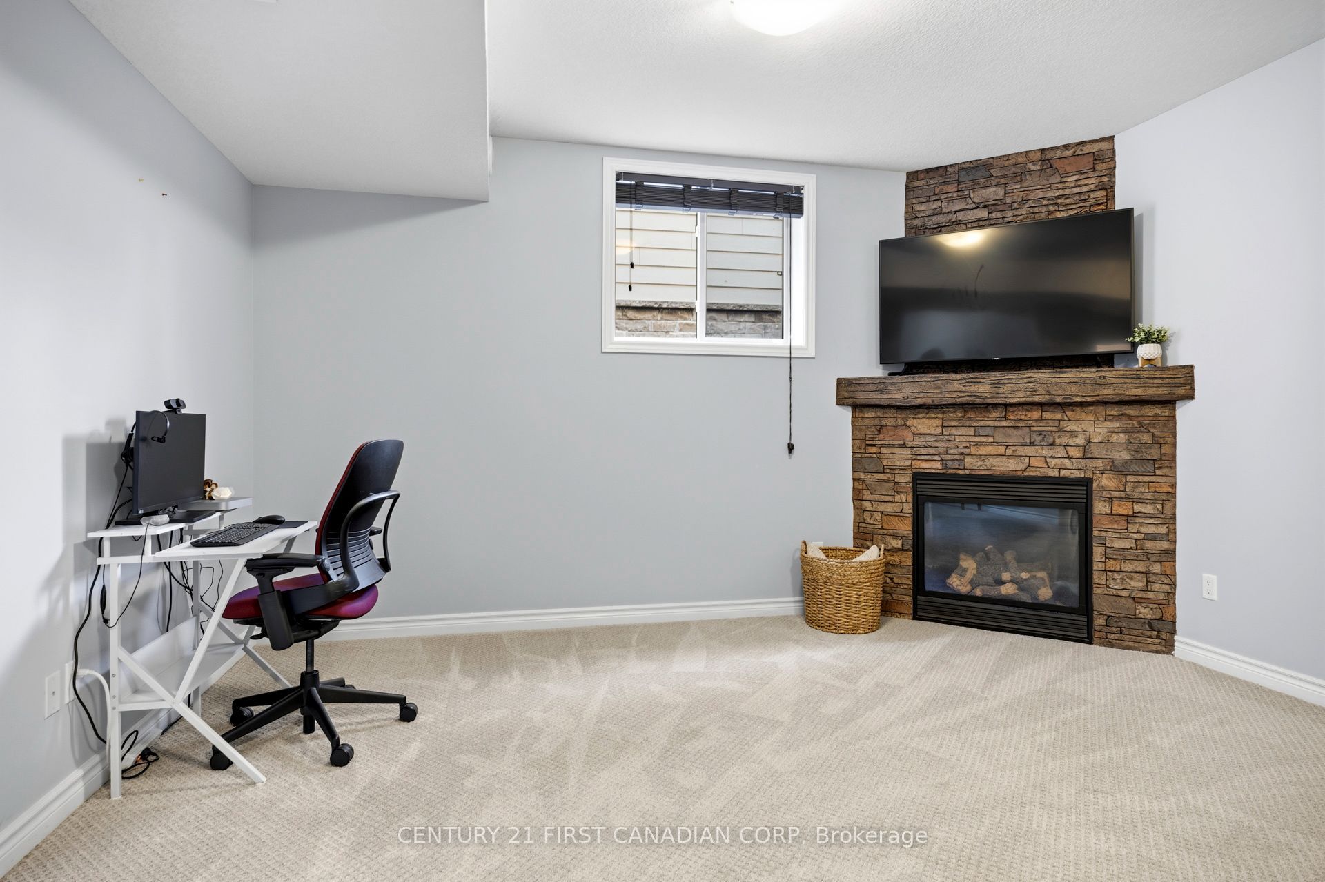 292 Walnut Street Property Photo 23