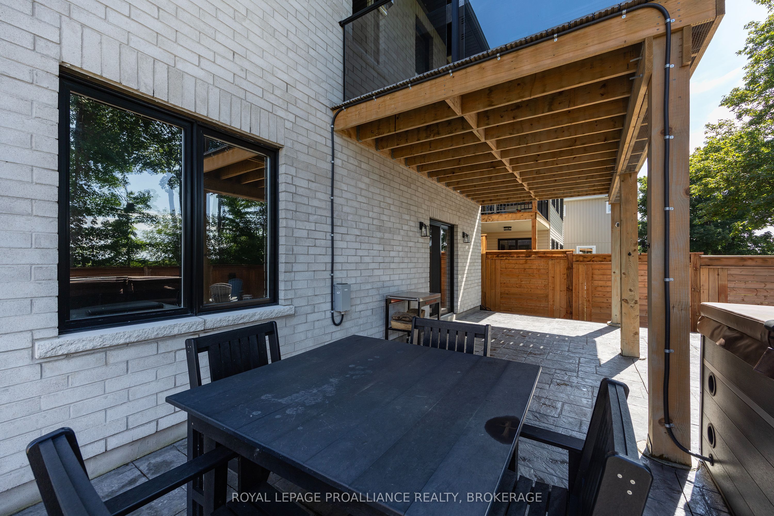 1259 Carfa Crescent Property Photo 14