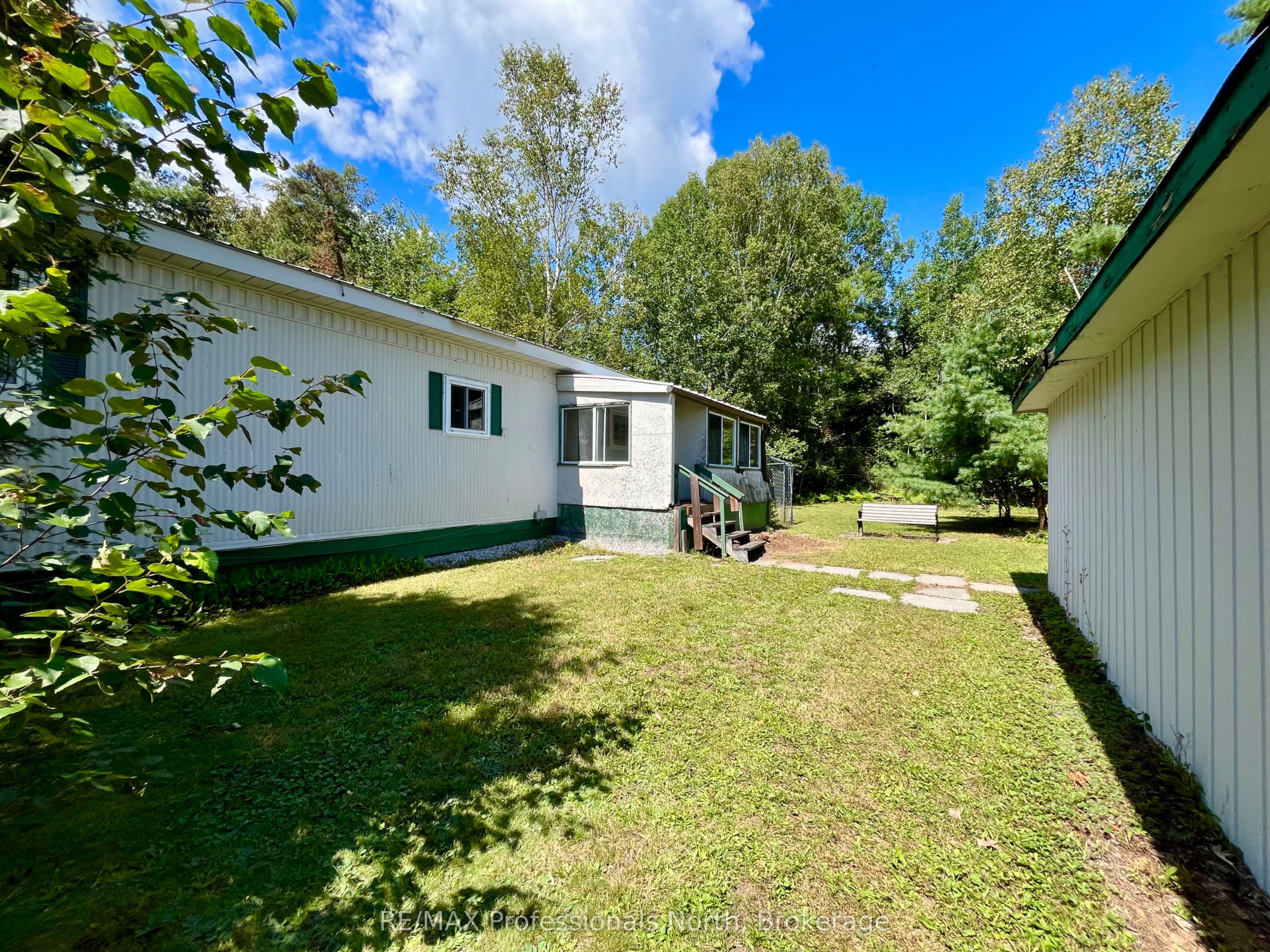 1053 Seventh Lane Property Photo 9