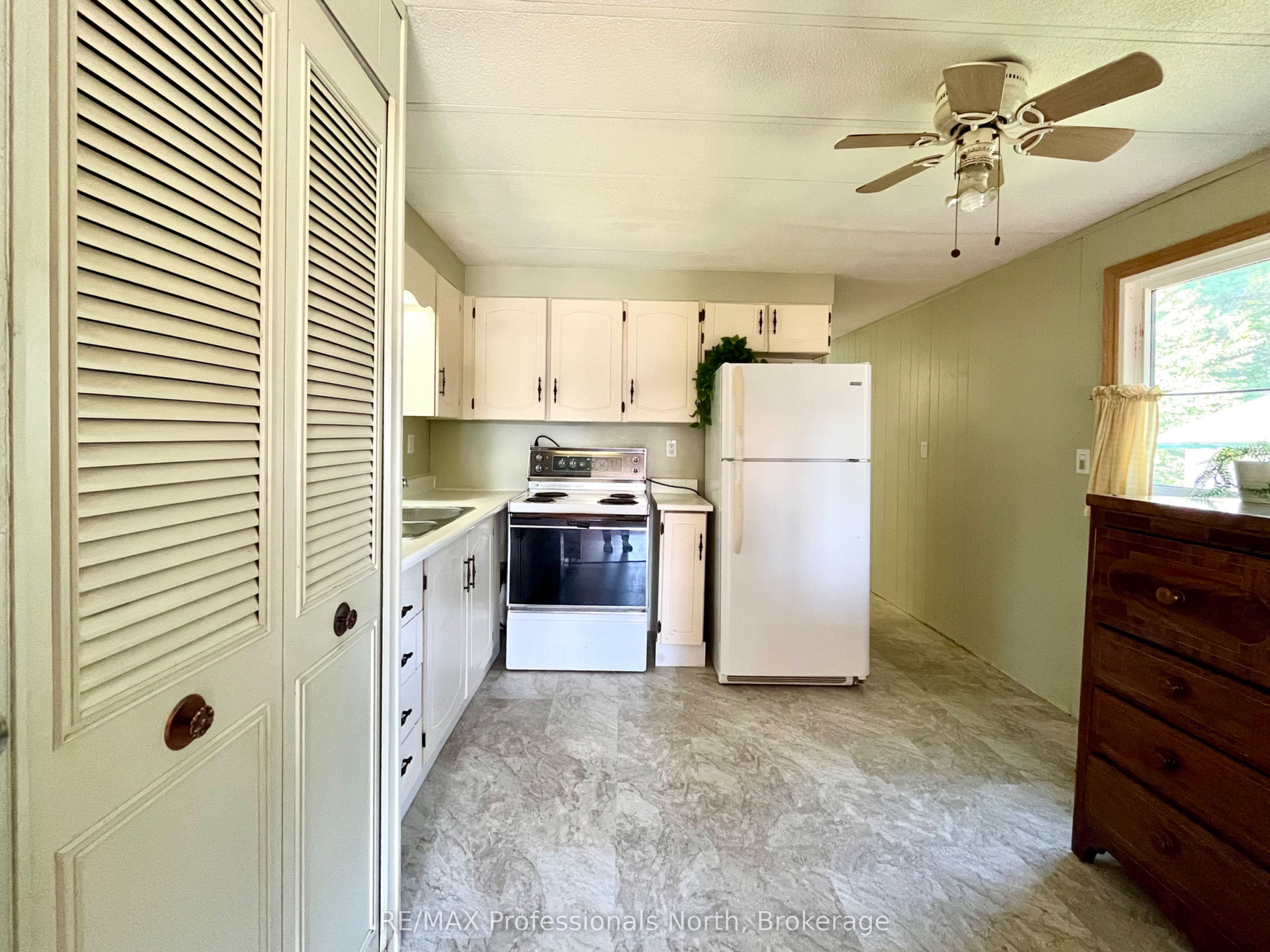 1053 Seventh Lane Property Photo 24