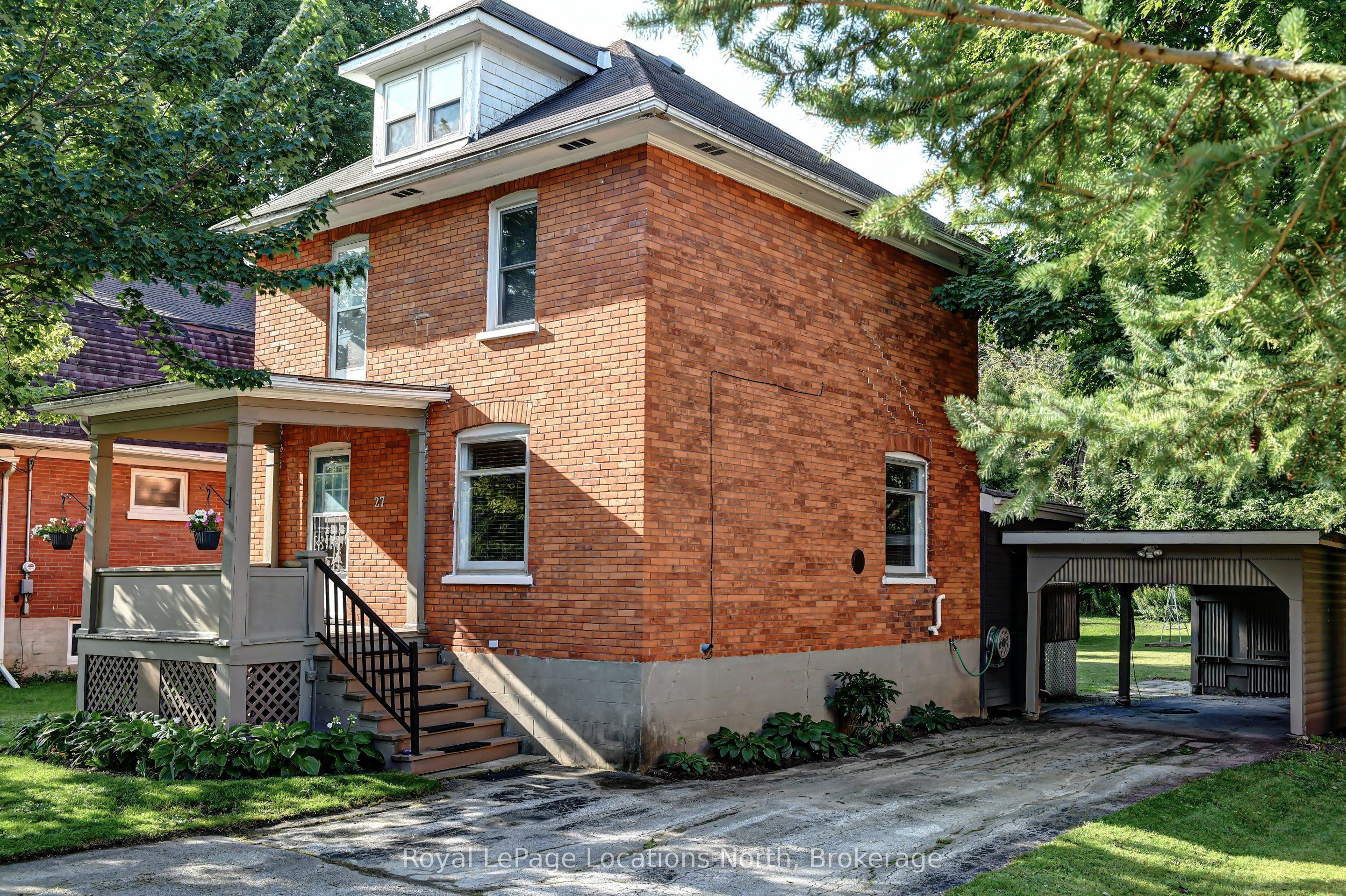 27 Edwin Street E Property Photo 3