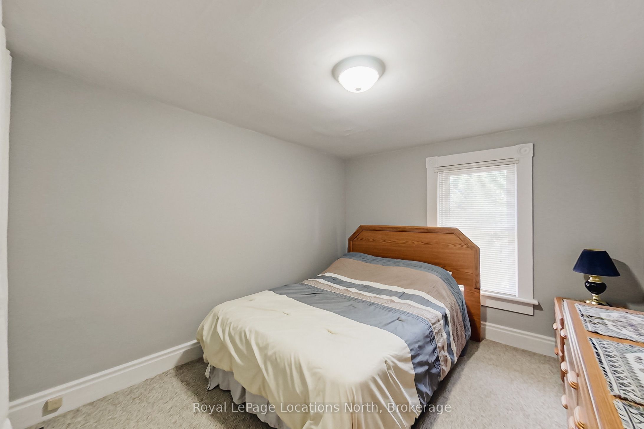 27 Edwin Street E Property Photo 16