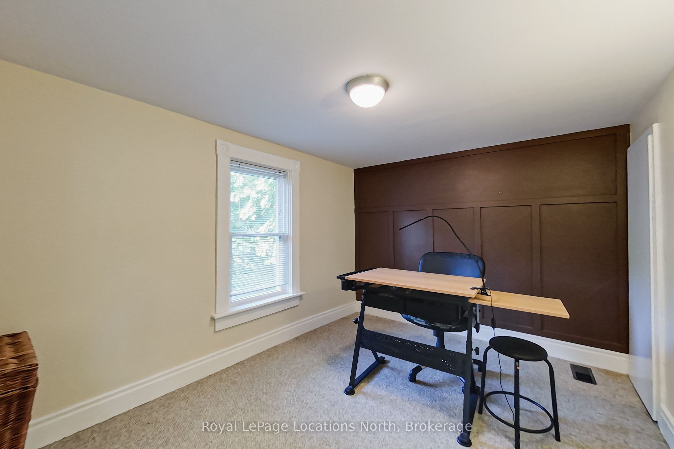 27 Edwin Street E Property Photo 17