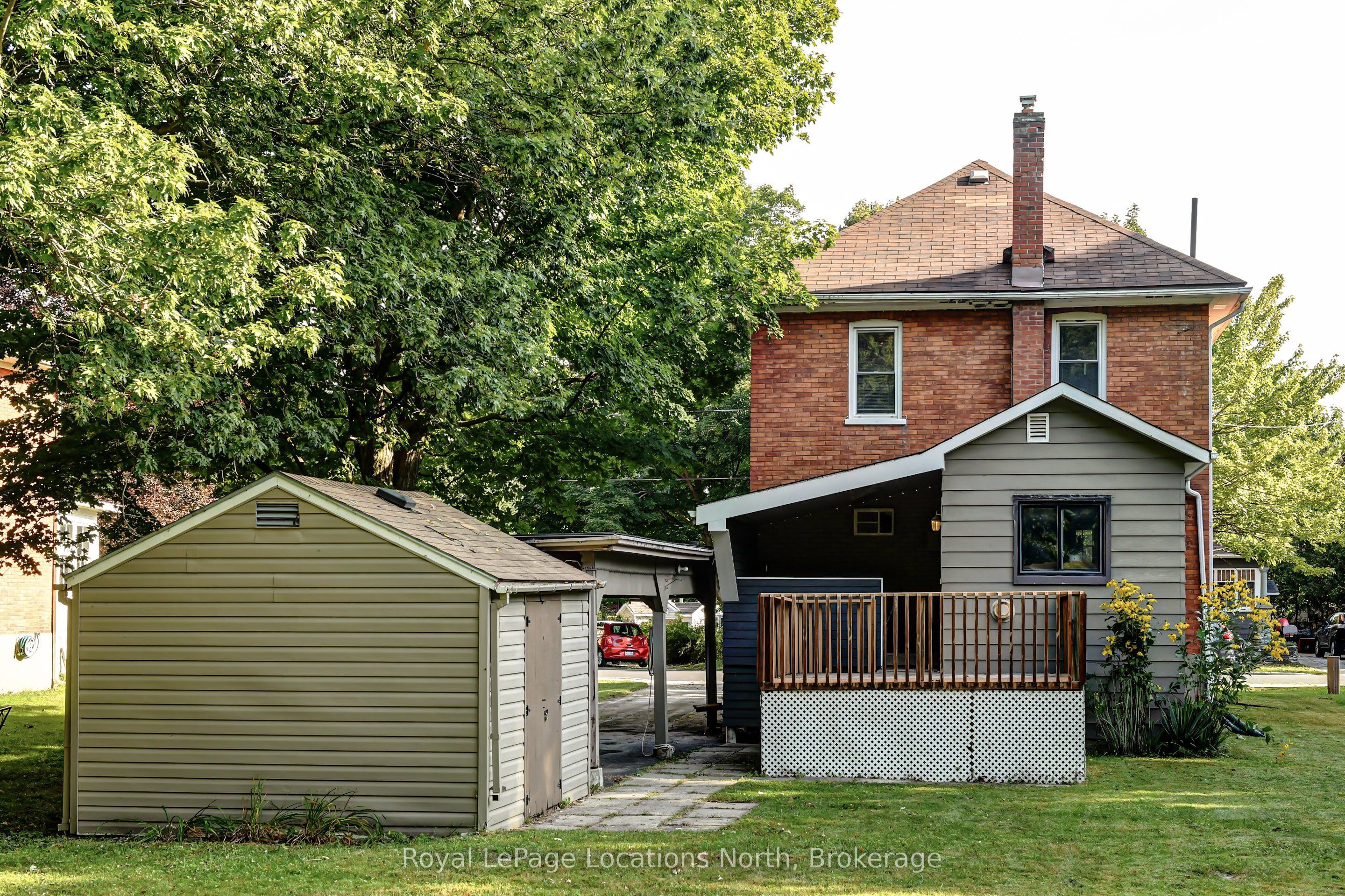27 Edwin Street E Property Photo 25