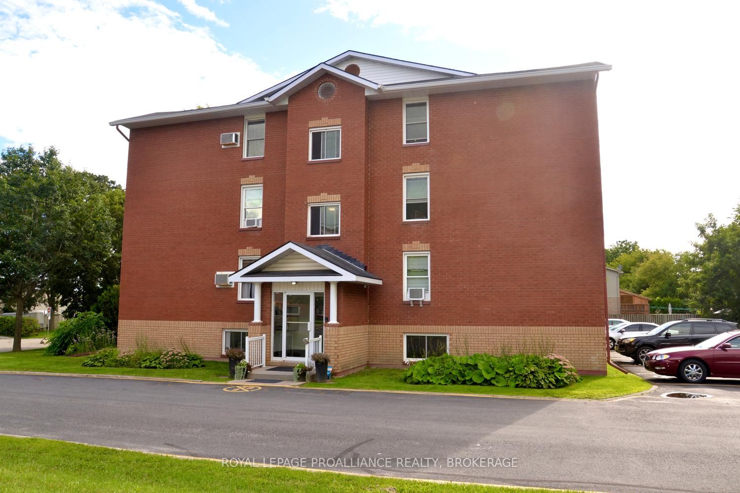 540 Talbot Place 205 Property Photo 1