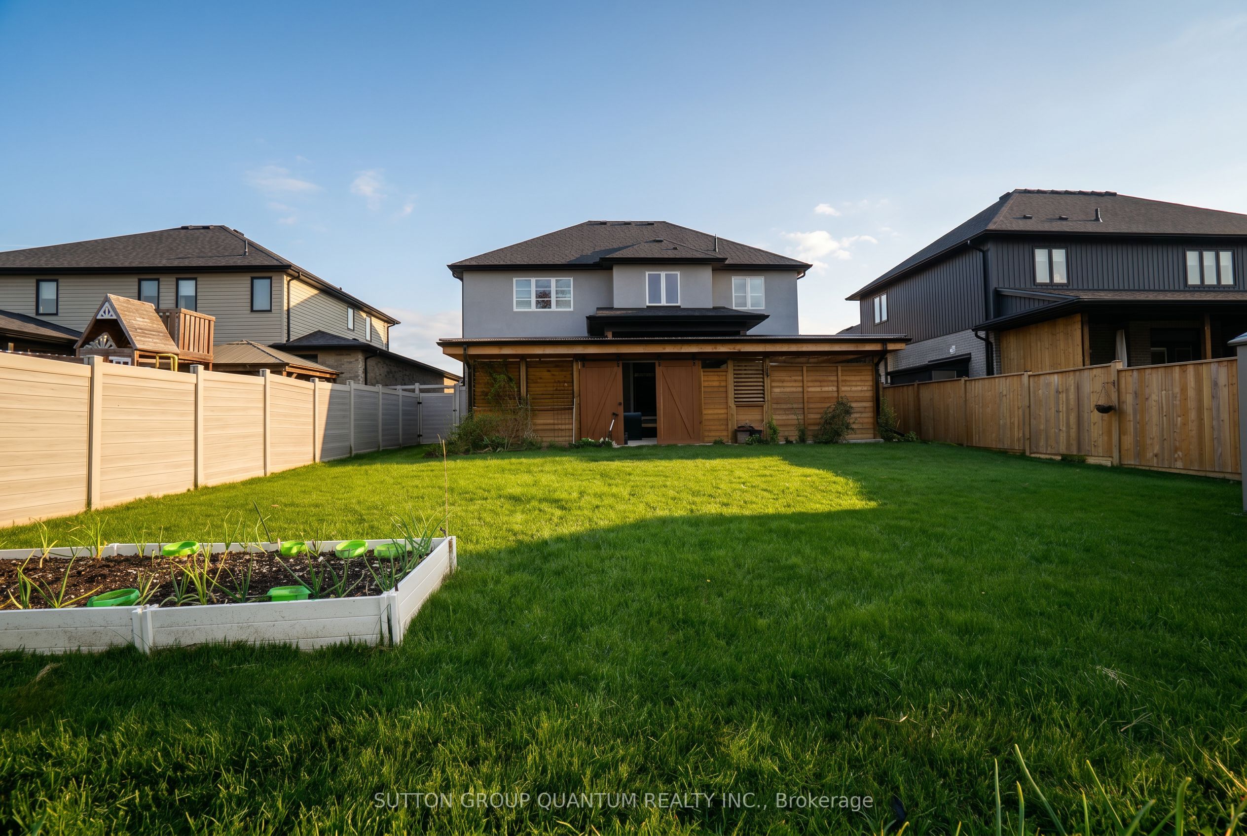104 Thames Springs Crescent Property Photo 17